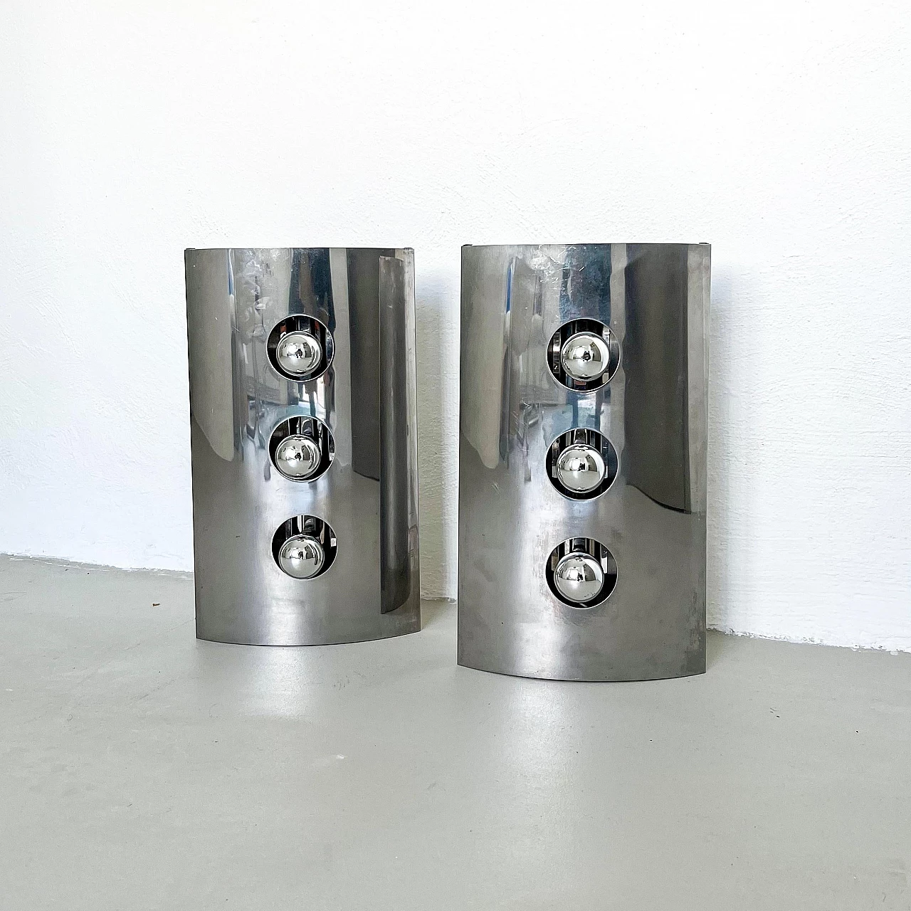 Pair of stainless steel wall lights by Reggiani, 1960s 2