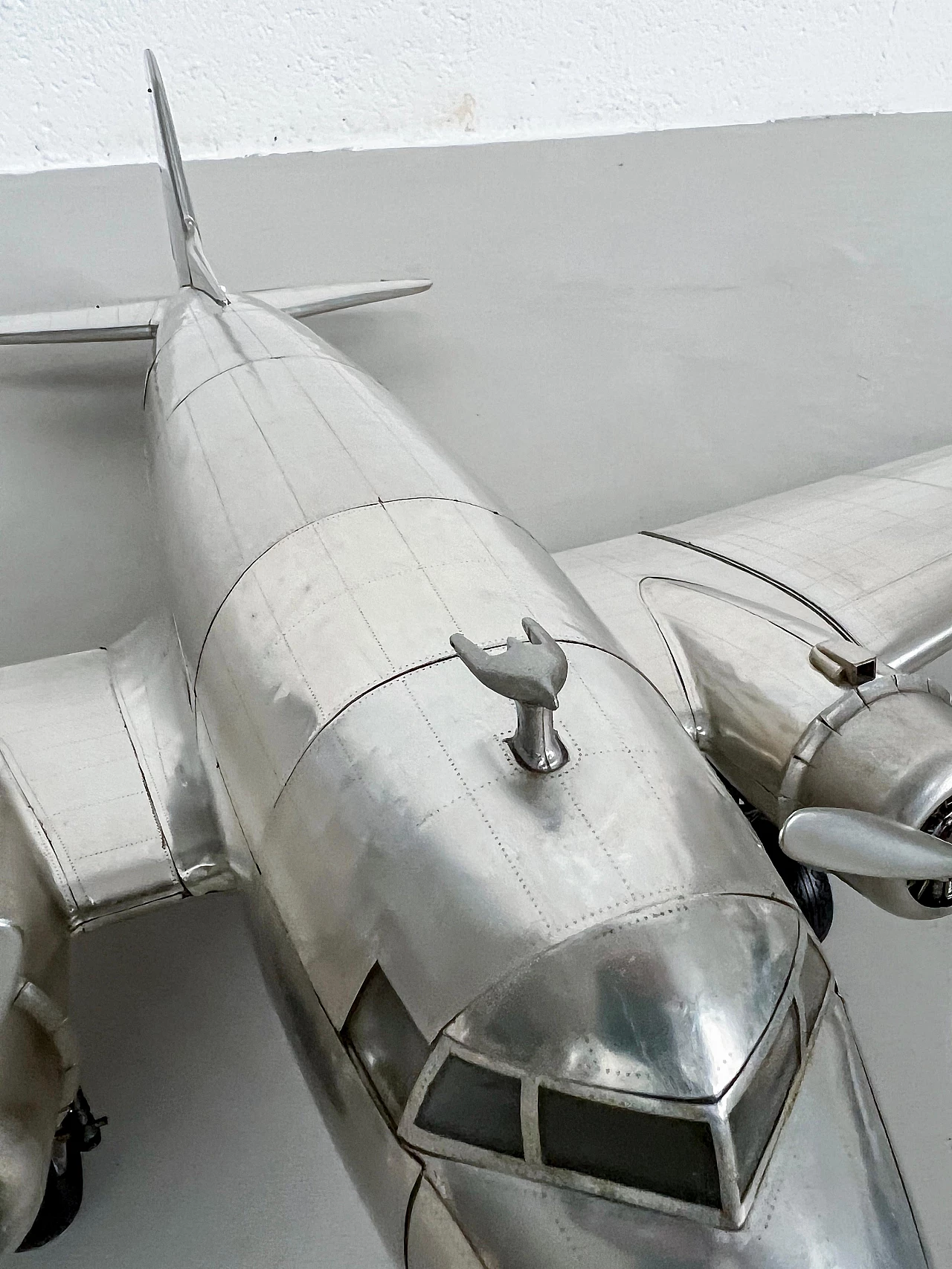 Modellino di aereo Douglas DC-3 in metallo 6
