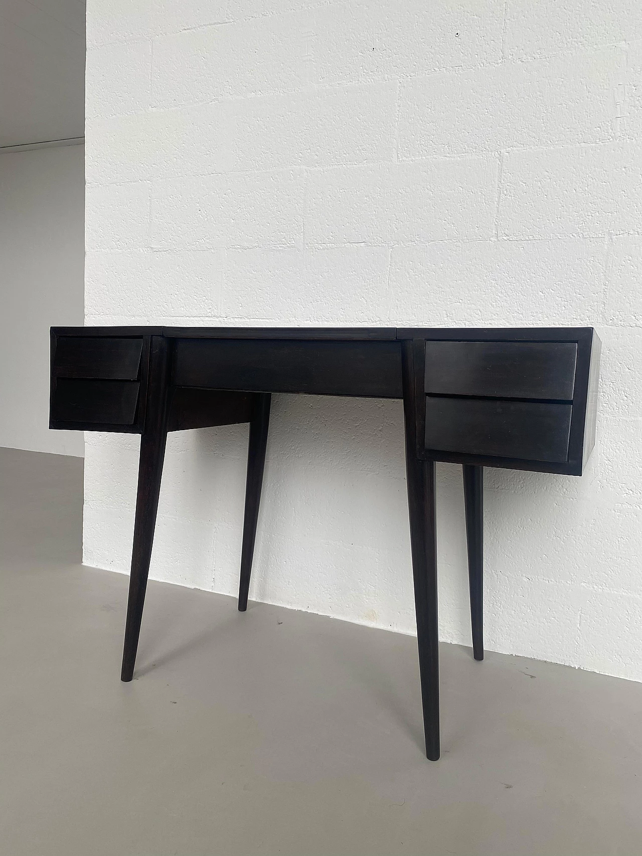 Solid wood vanity table in the style of Gio Ponti, 1950s 3