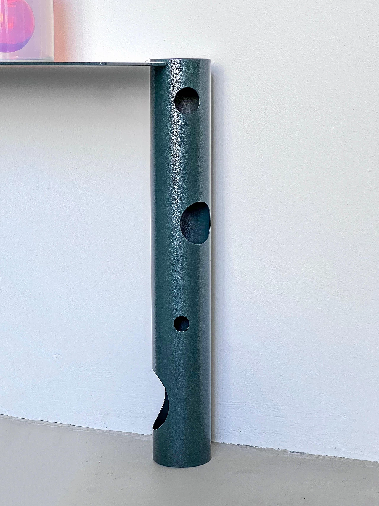 Green metal Silös console 4