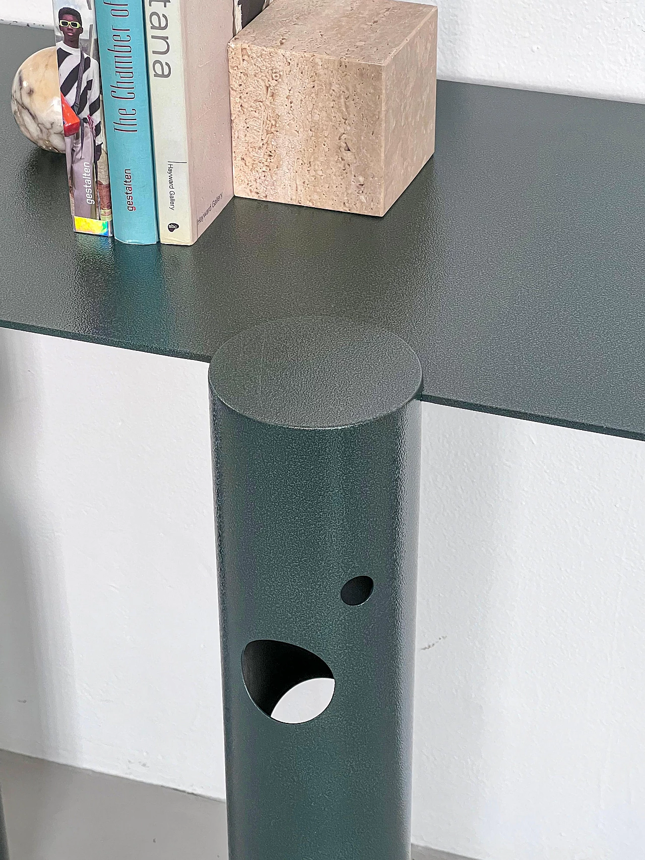 Green metal Silös console 7