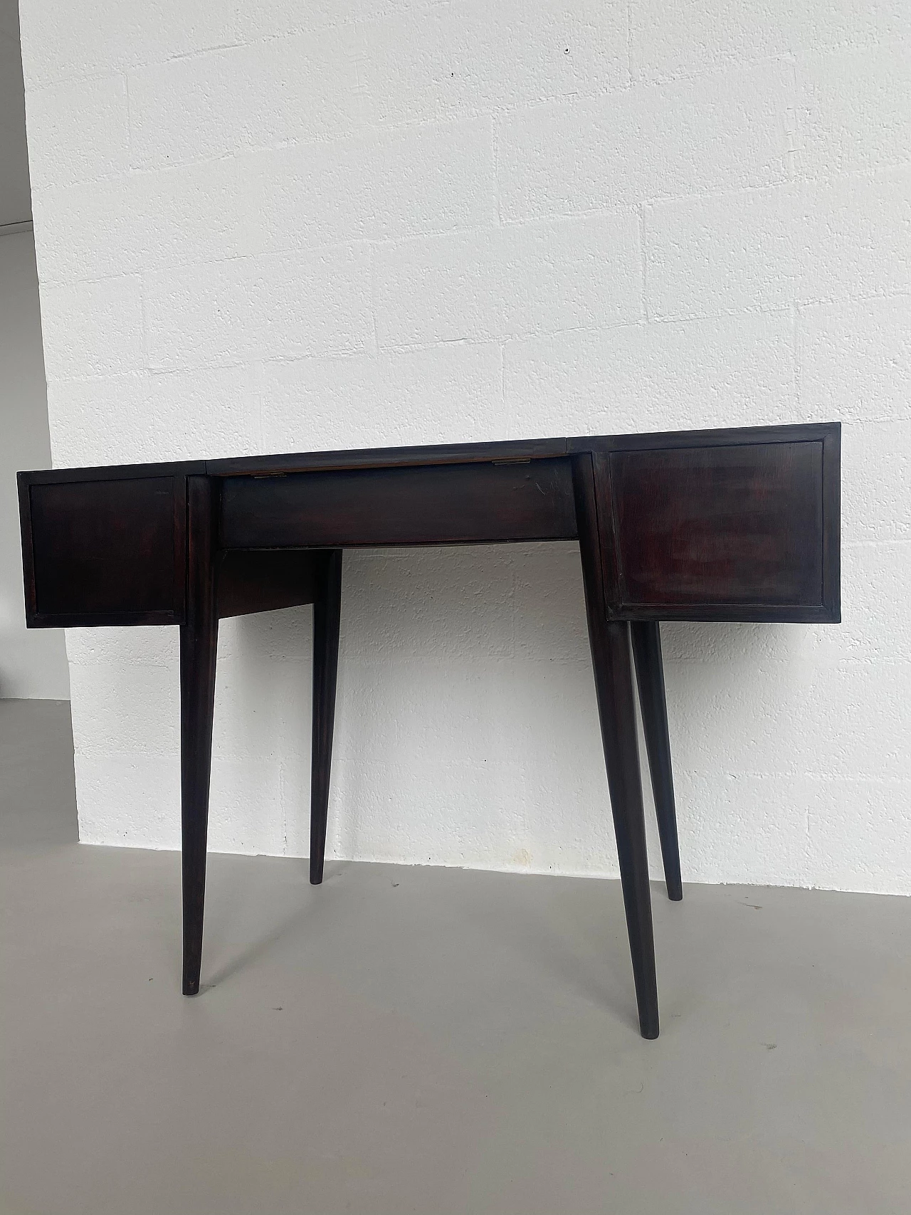 Solid wood vanity table in the style of Gio Ponti, 1950s 7