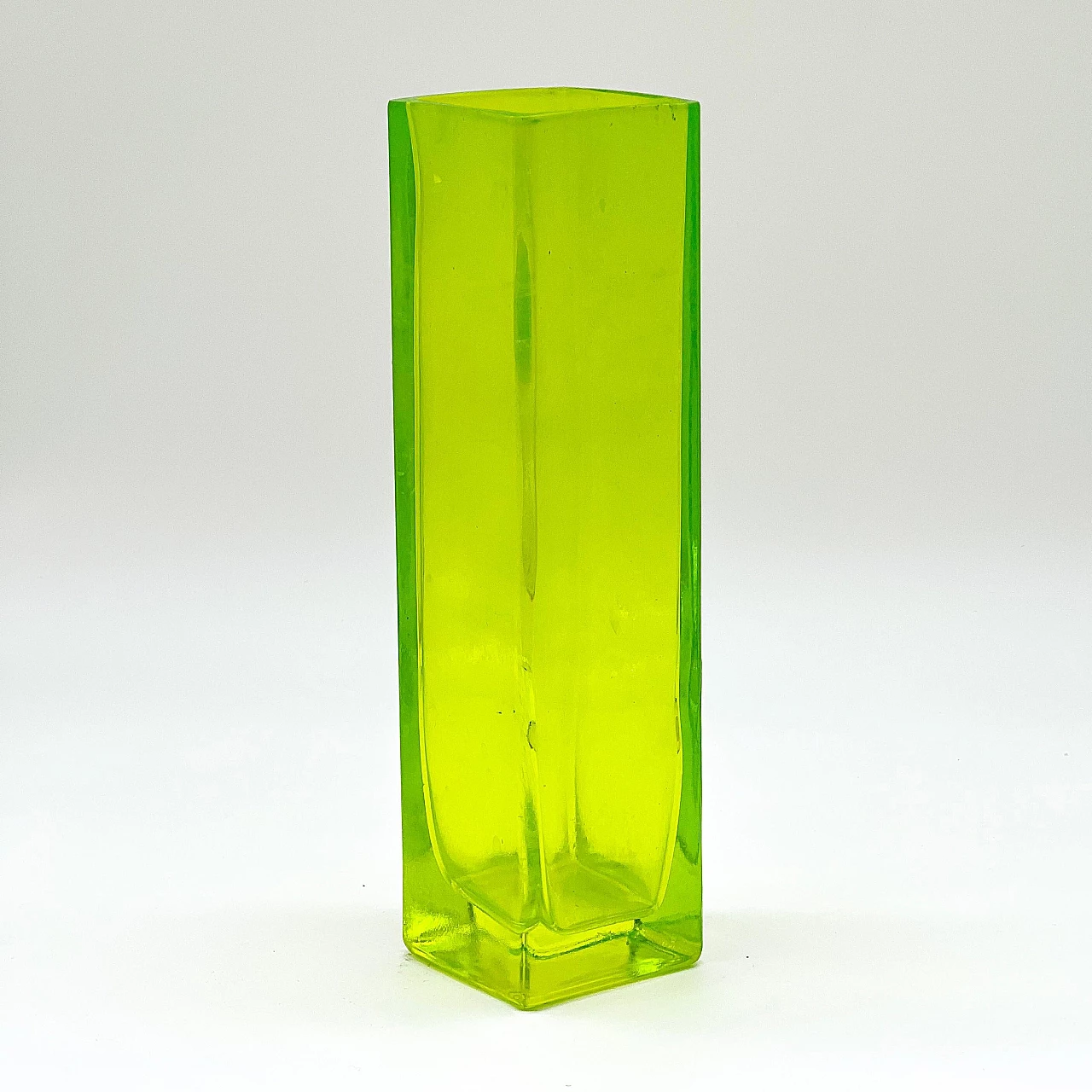 Vaso squadrato in vetro di Murano verde, anni '60 4