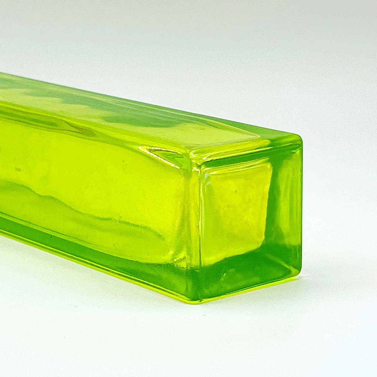 Vaso squadrato in vetro di Murano verde, anni '60 5