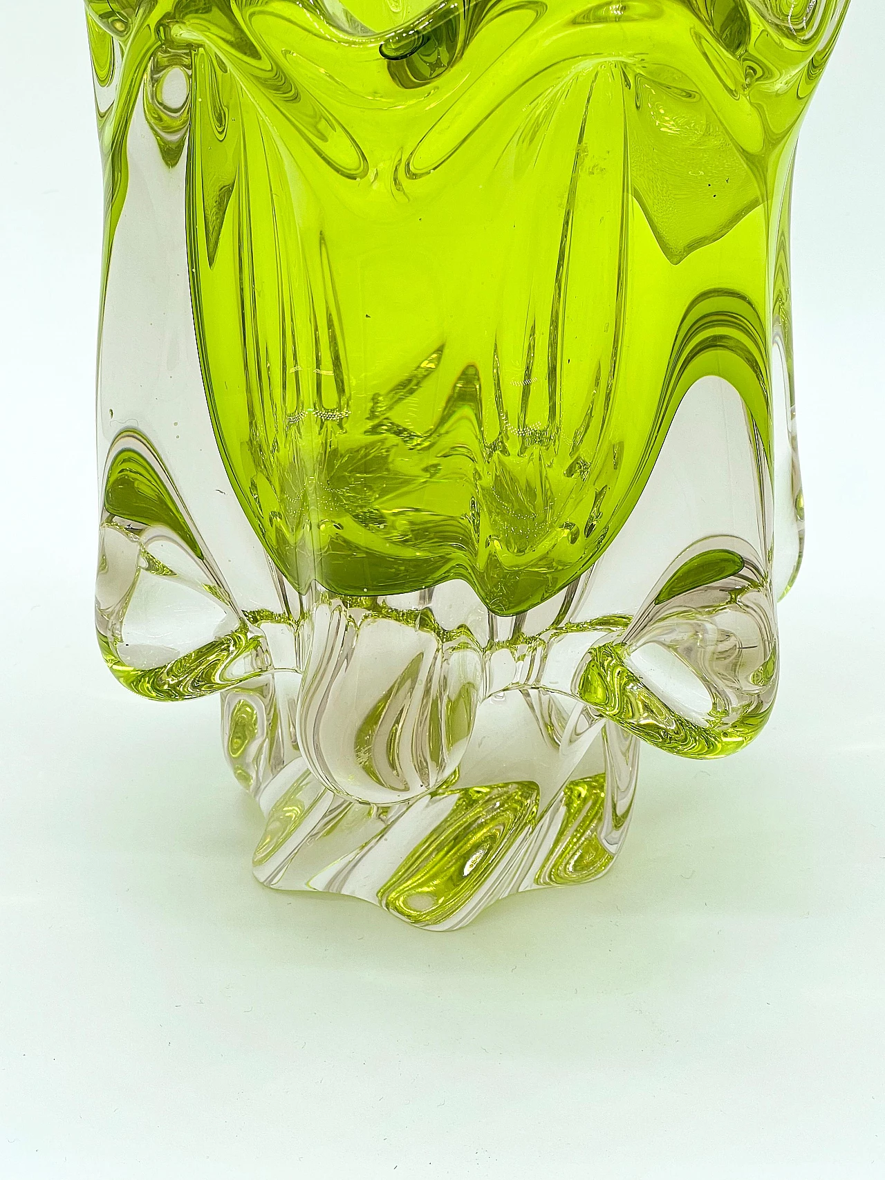Lime green submerged Murano glass vase, 1960s 4