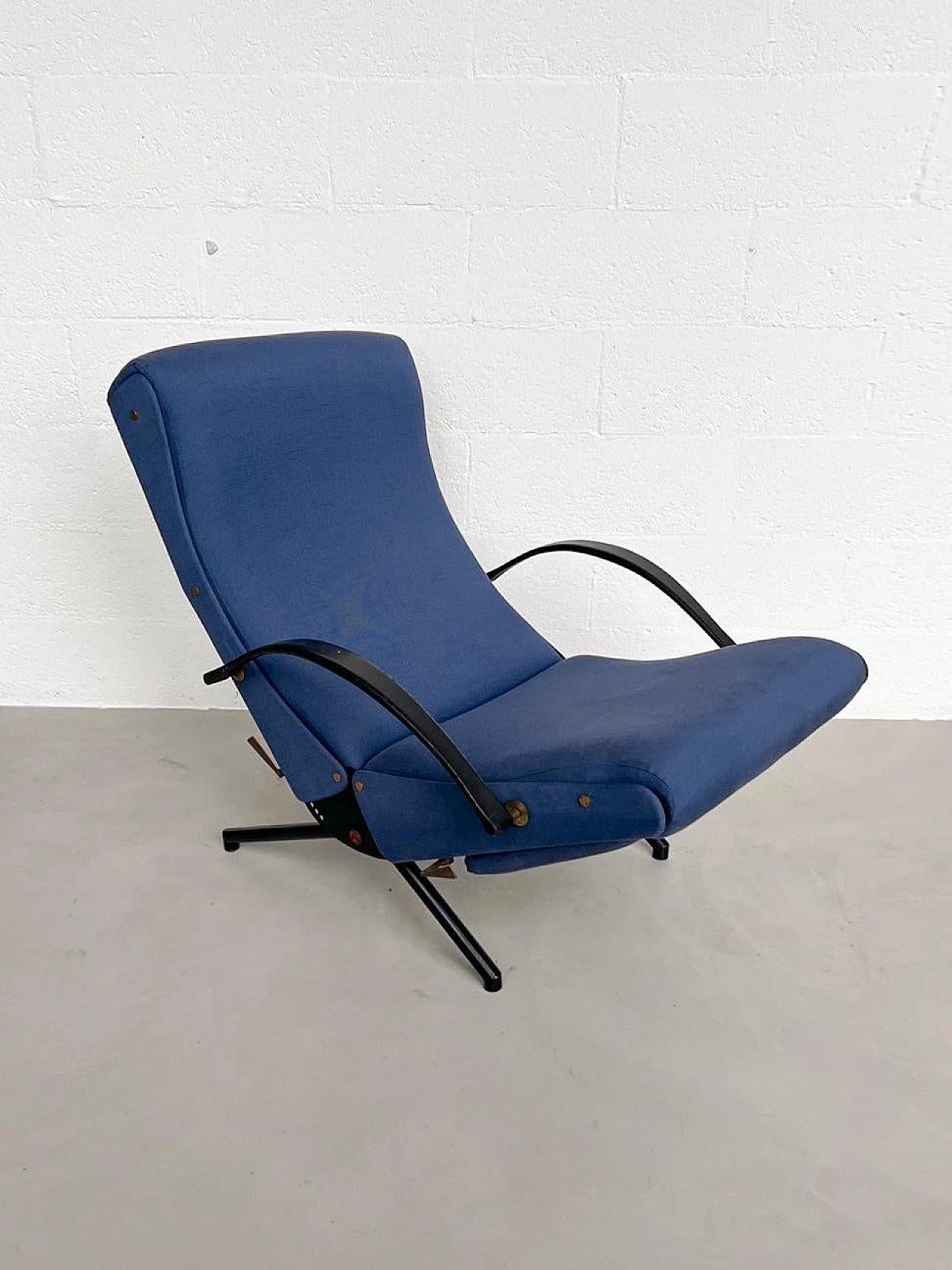 P40 armchair by Osvaldo Borsani for Tecno, 1960s 2
