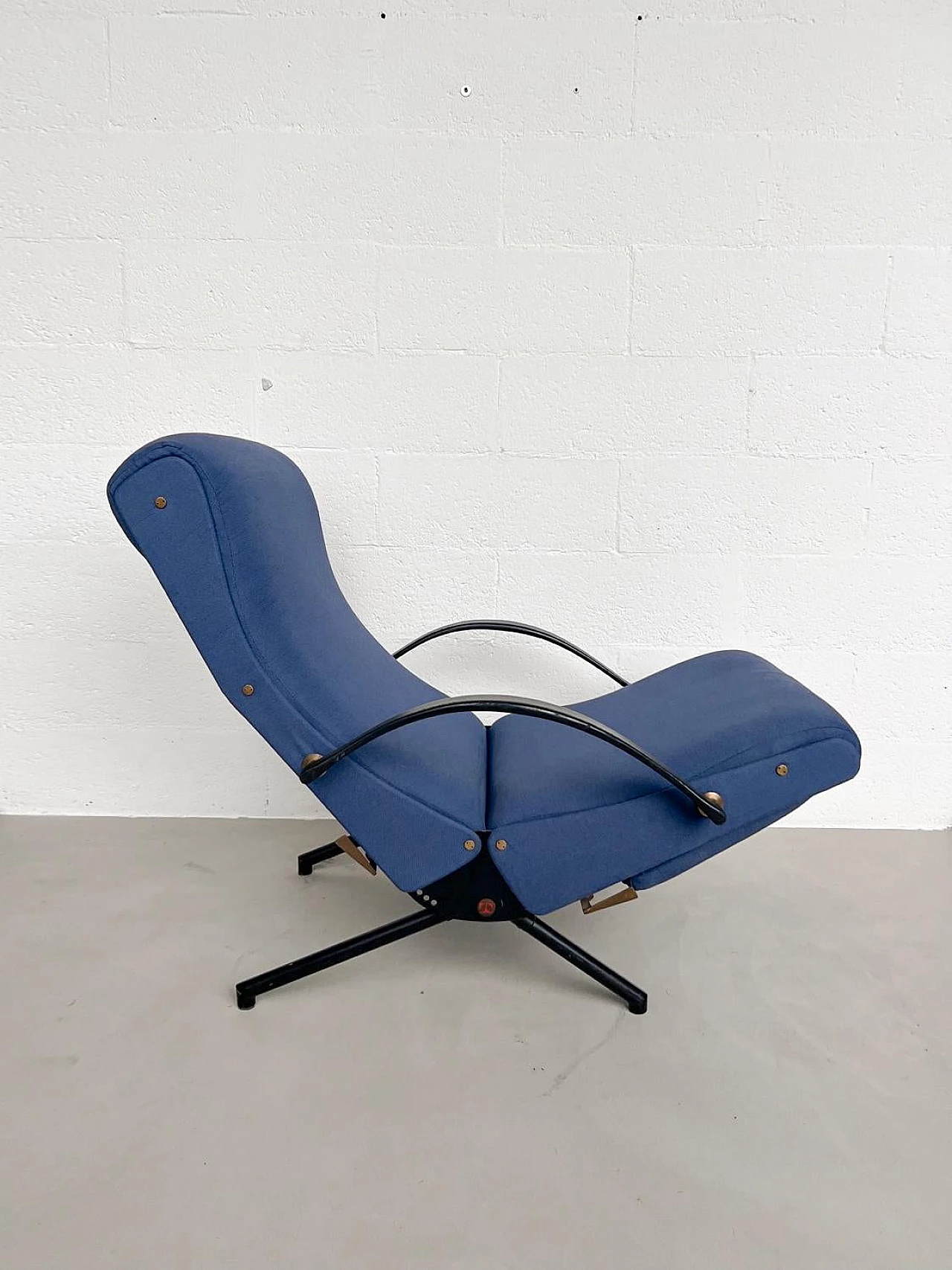 P40 armchair by Osvaldo Borsani for Tecno, 1960s 3