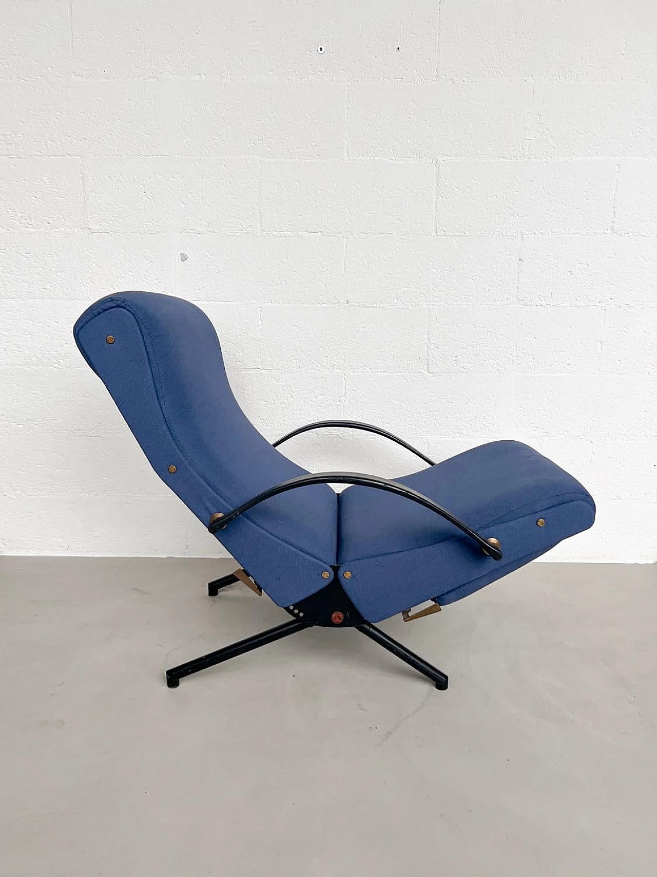 P40 armchair by Osvaldo Borsani for Tecno, 1960s 4