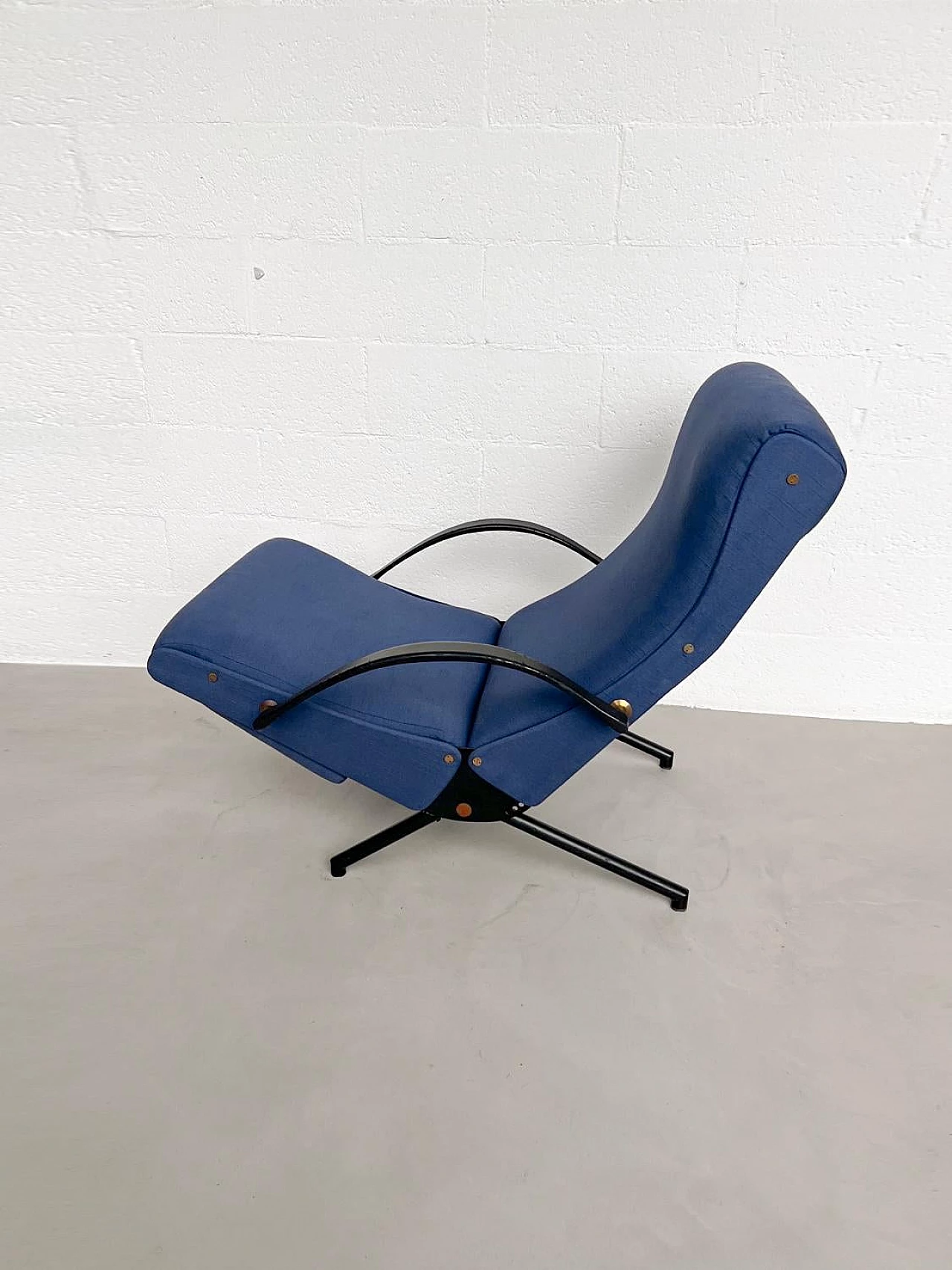 P40 armchair by Osvaldo Borsani for Tecno, 1960s 9