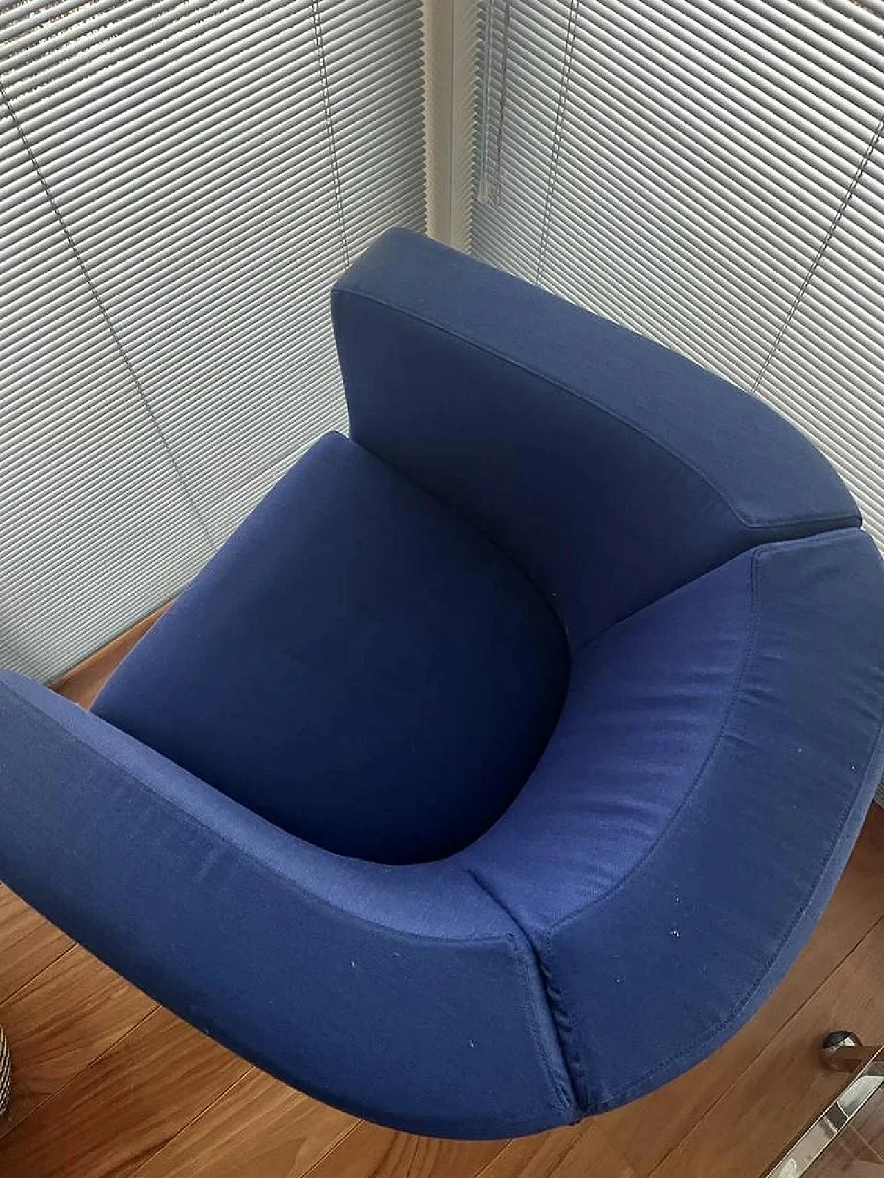 Blue Tulip swivel armchair by Jeffrey Bernett for B&B, 2008 3