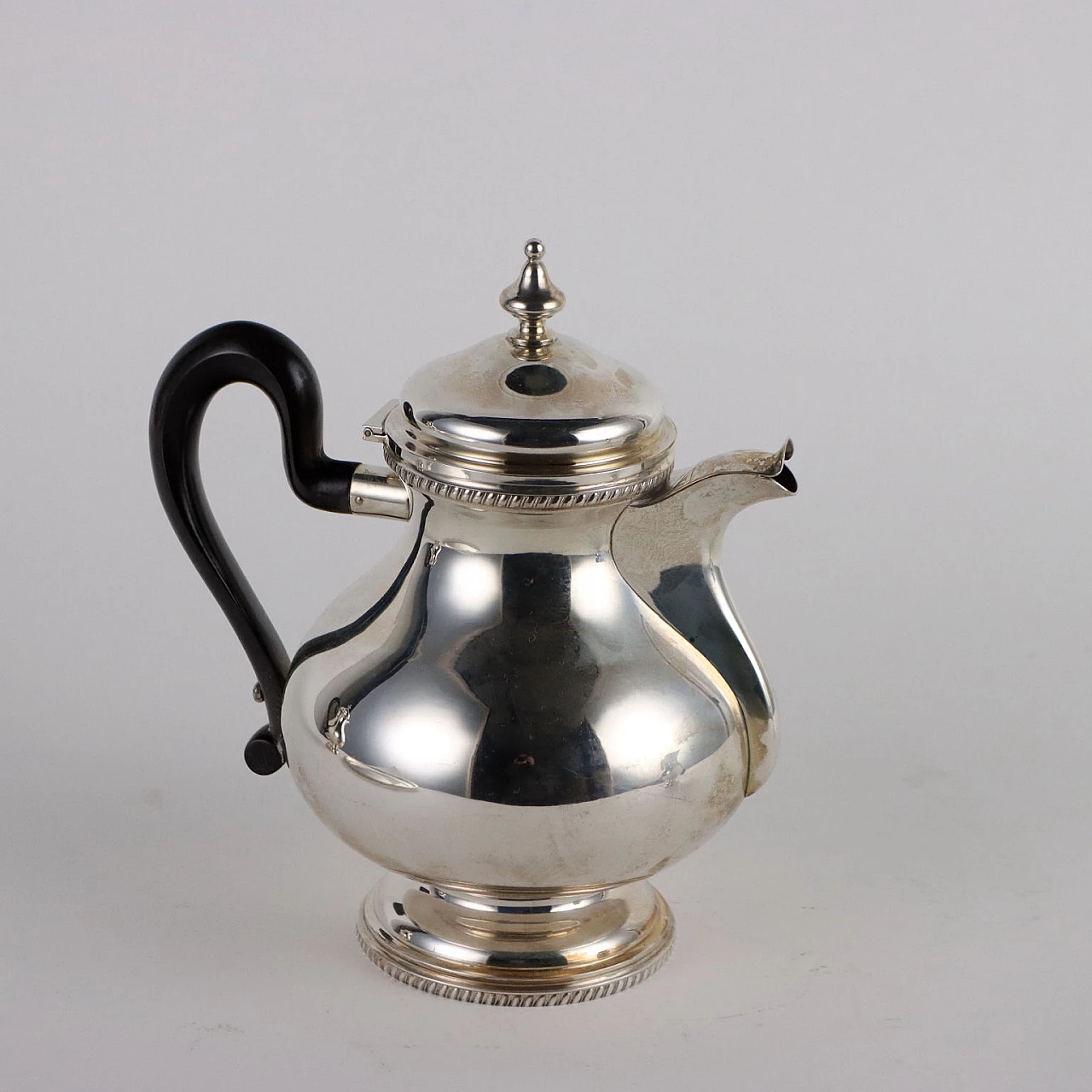 Tea and coffee silverware by Romeo Miracoli 5