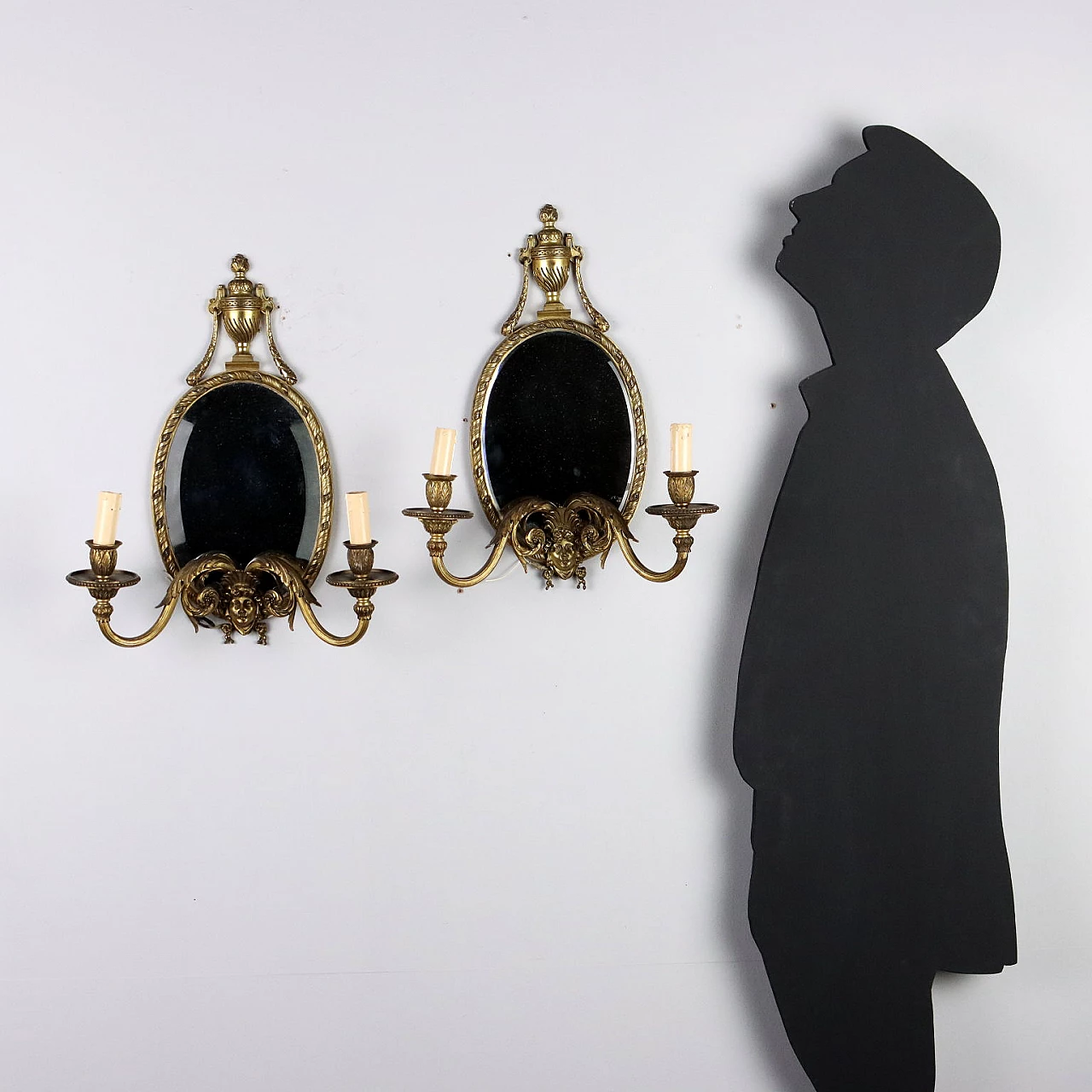 Pair of wall lights with mirror in gilded bronze 2