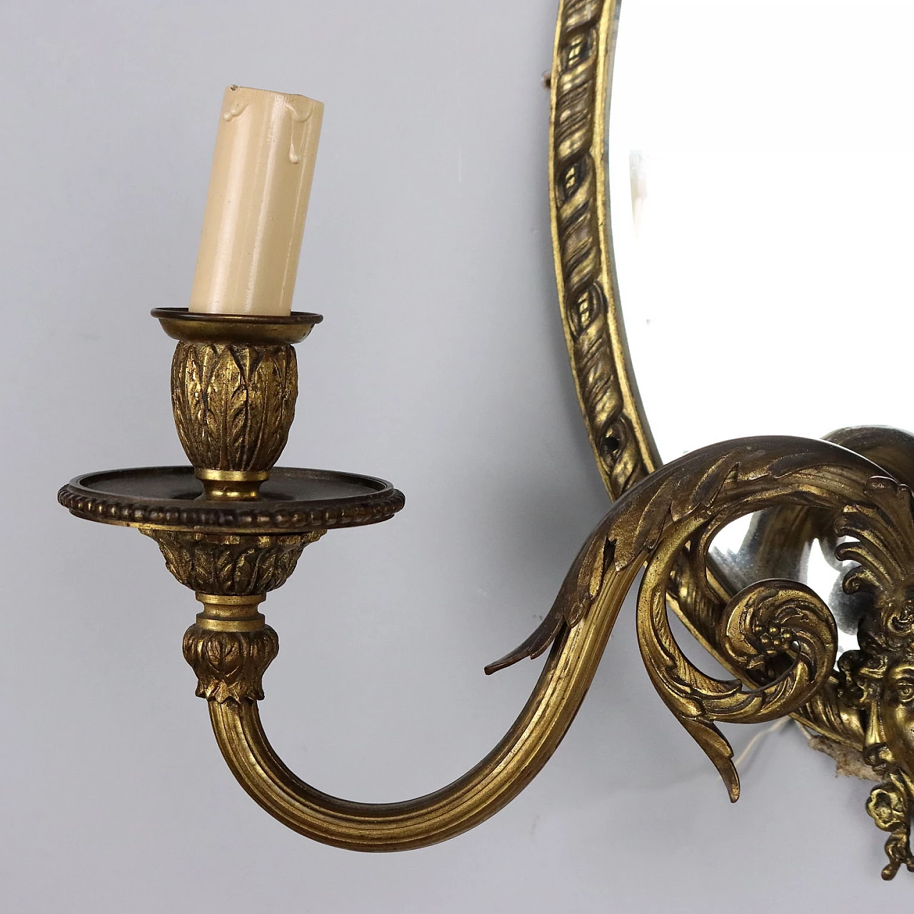 Pair of wall lights with mirror in gilded bronze 6
