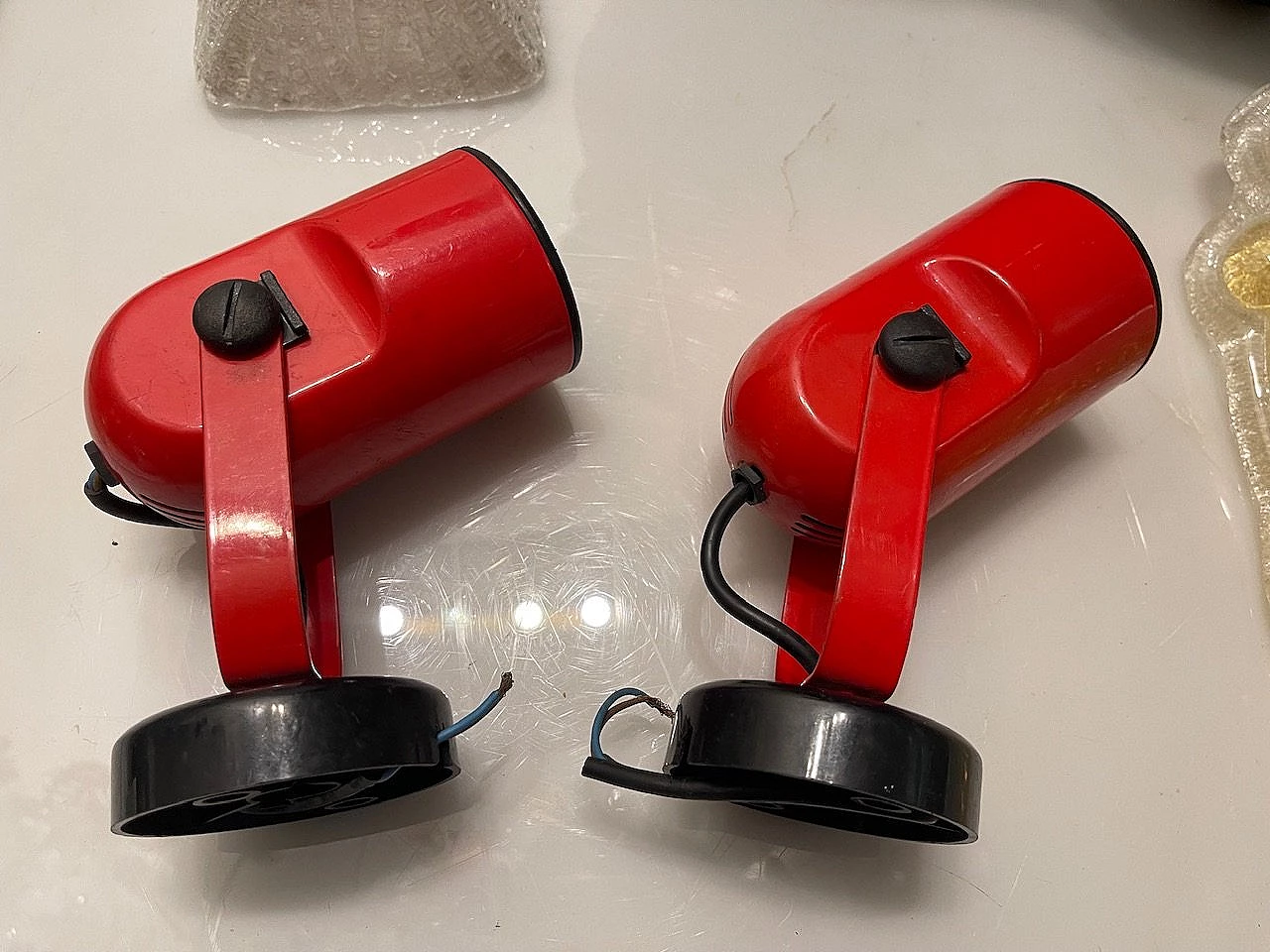 Pair of adjustable red and black metal sconces, 1970s 5