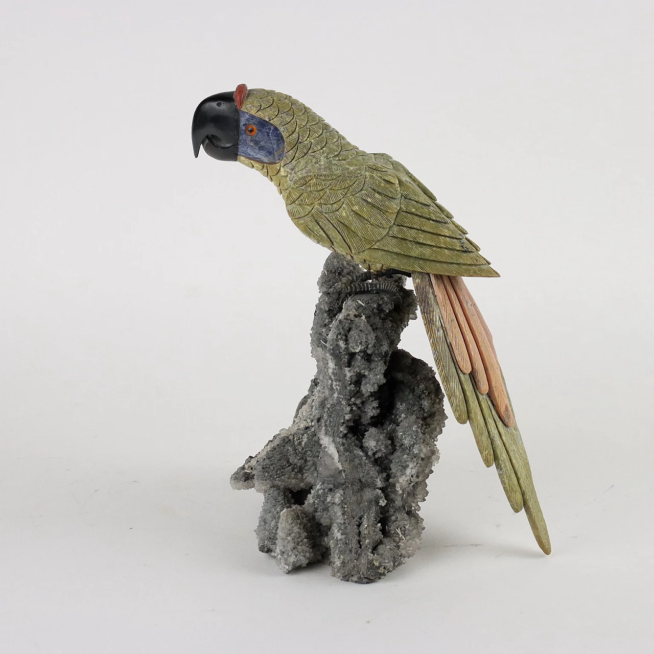 Scultura di pappagallo in pietre dure 6
