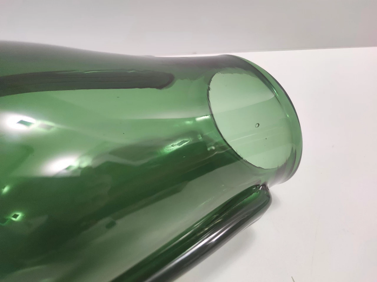 Art Deco green blown glass vase, 1940s 5