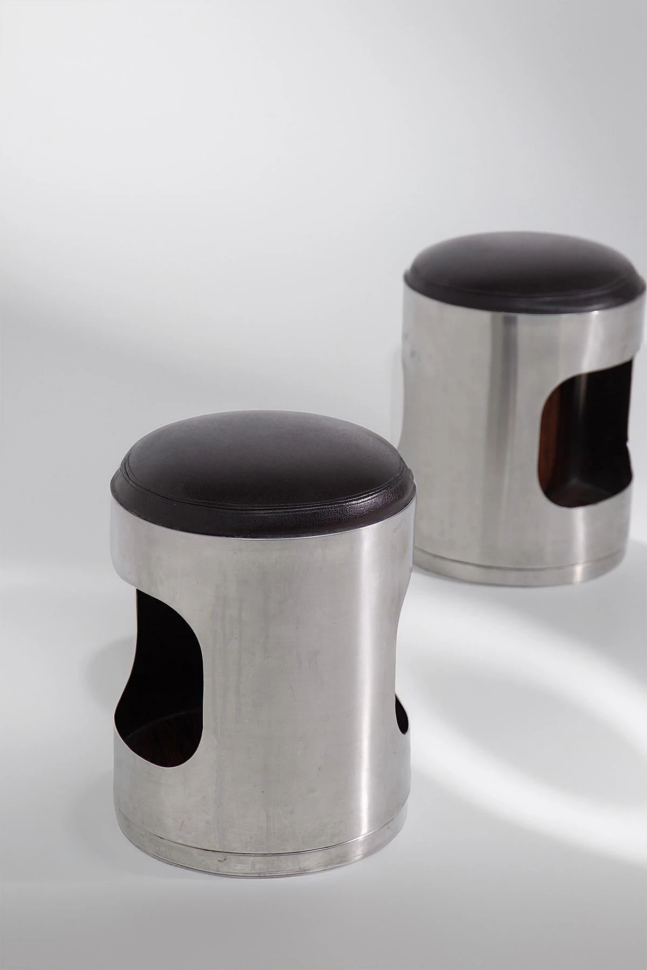 Pair of stools attributed to Vittorio Introini, 1960s 7
