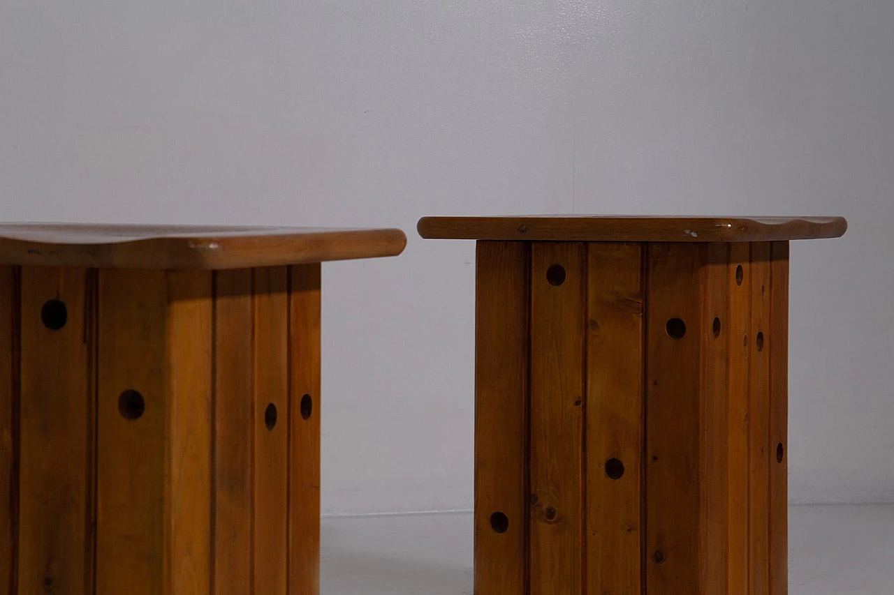 Pair of pine stools attributed to Giuseppe Rivadossi, 1970s 8