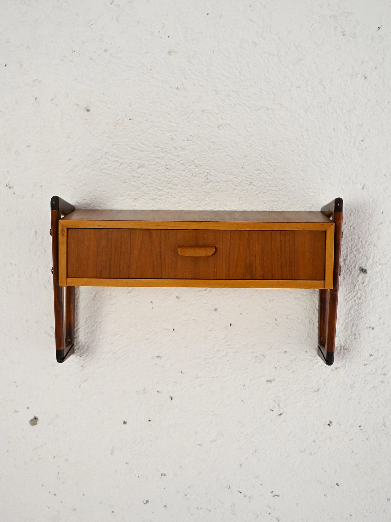 Teak wall bedside table with squared side brackets, 1960s 1