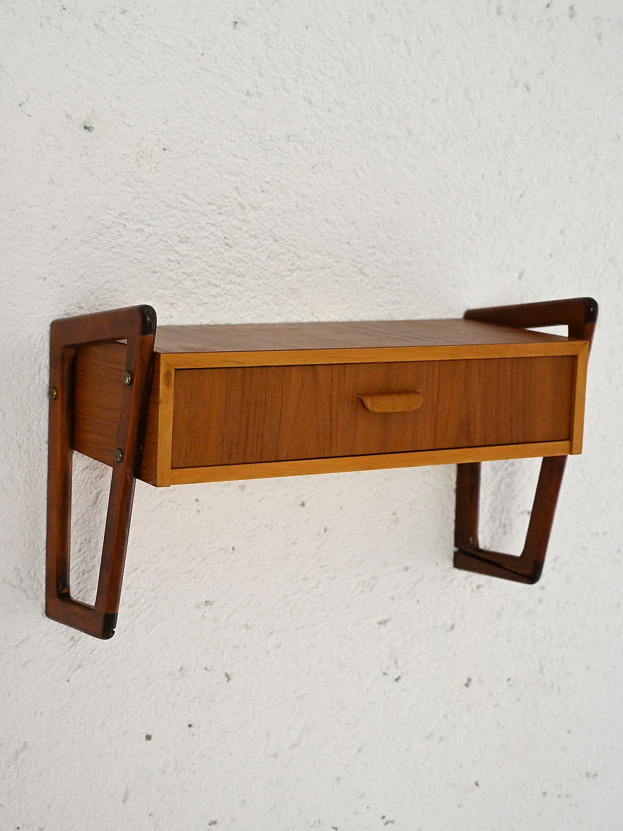 Teak wall bedside table with squared side brackets, 1960s 2
