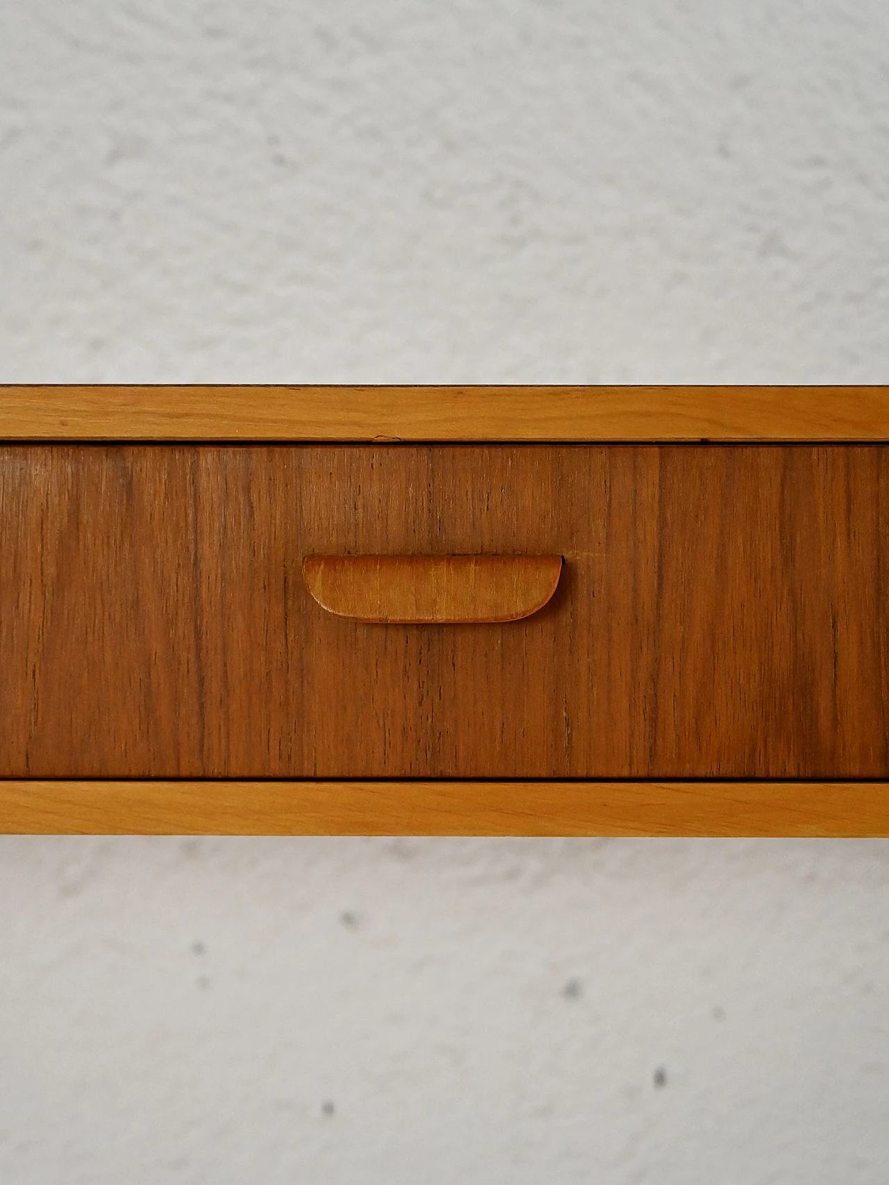 Teak wall bedside table with squared side brackets, 1960s 4