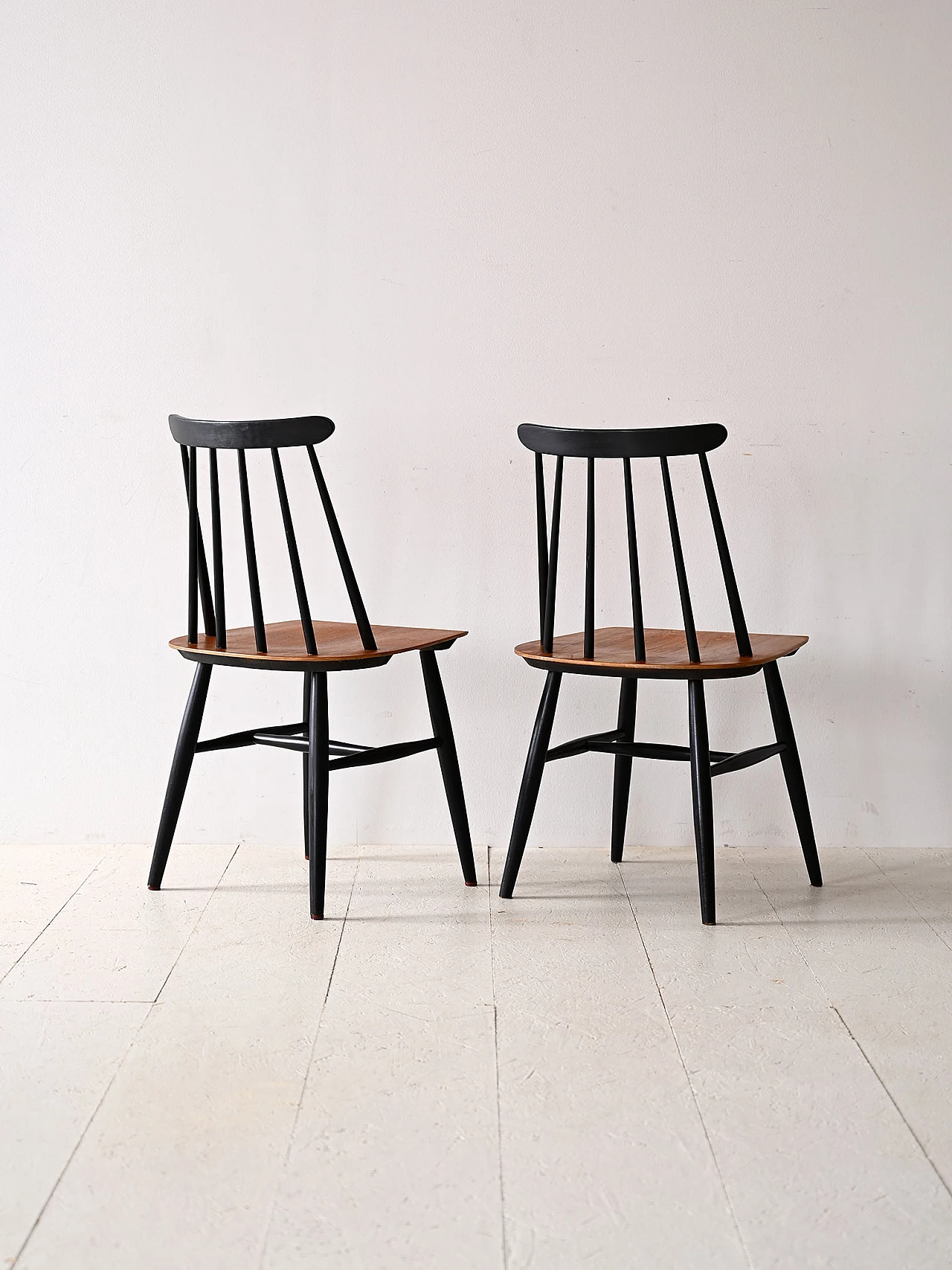 Pair of Fanett chairs by Ilmari Tapiovaara, 1960s 2