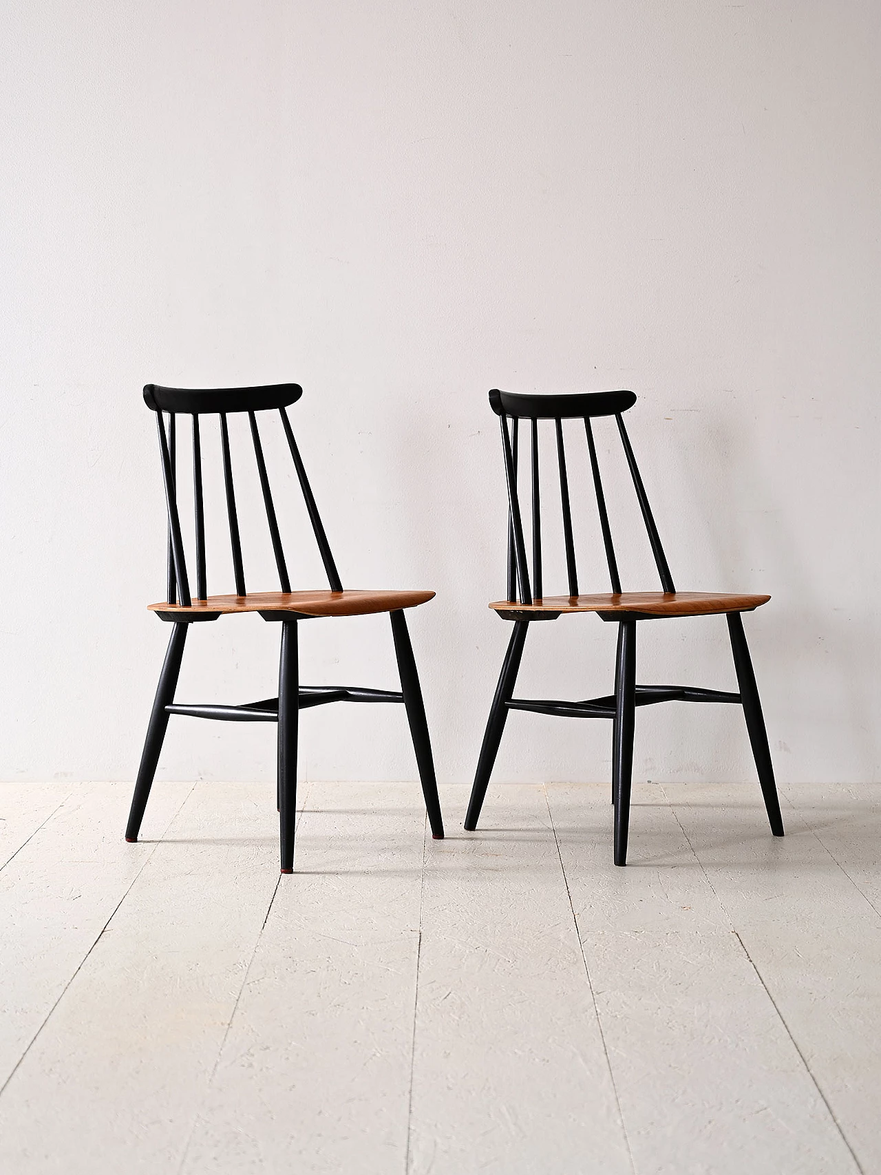 Pair of Fanett chairs by Ilmari Tapiovaara, 1960s 3