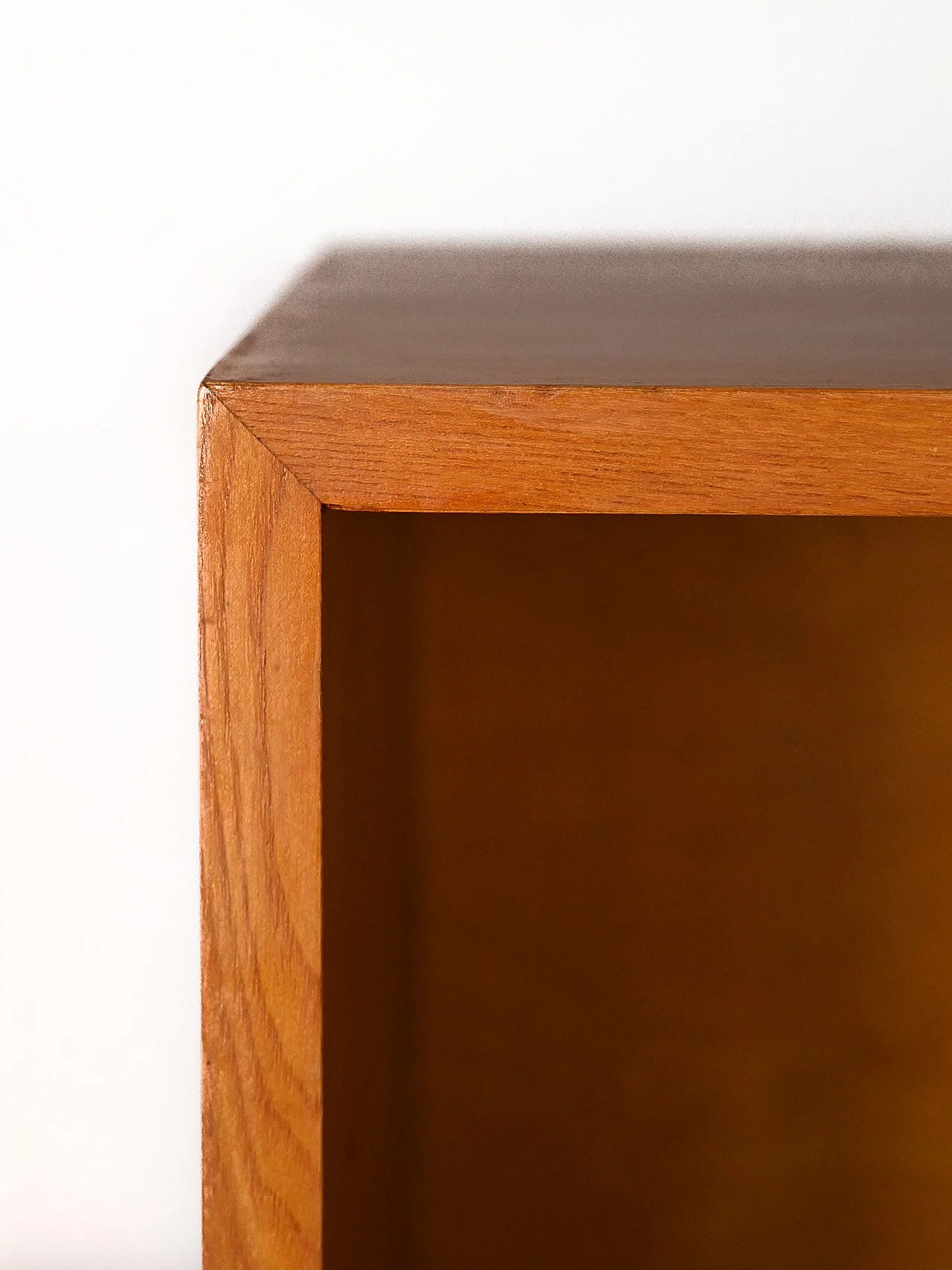 Libreria svedese in legno con un ripiano, anni '60 9