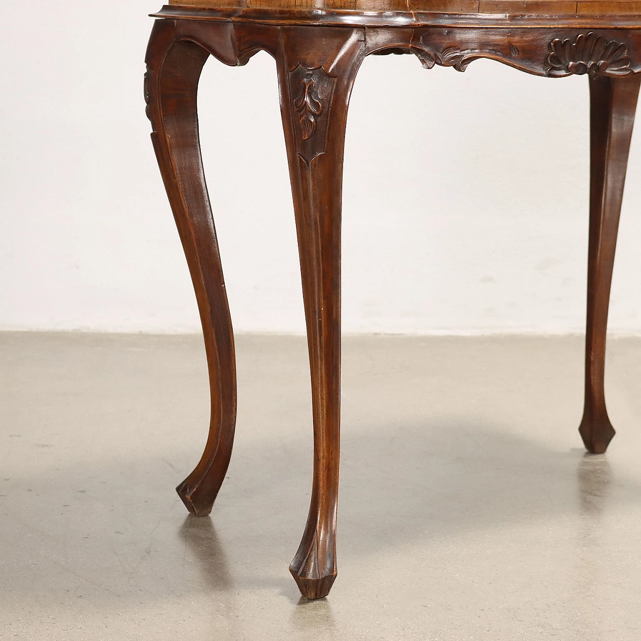 Barocchetto style walnut and walnut-root game side table 9