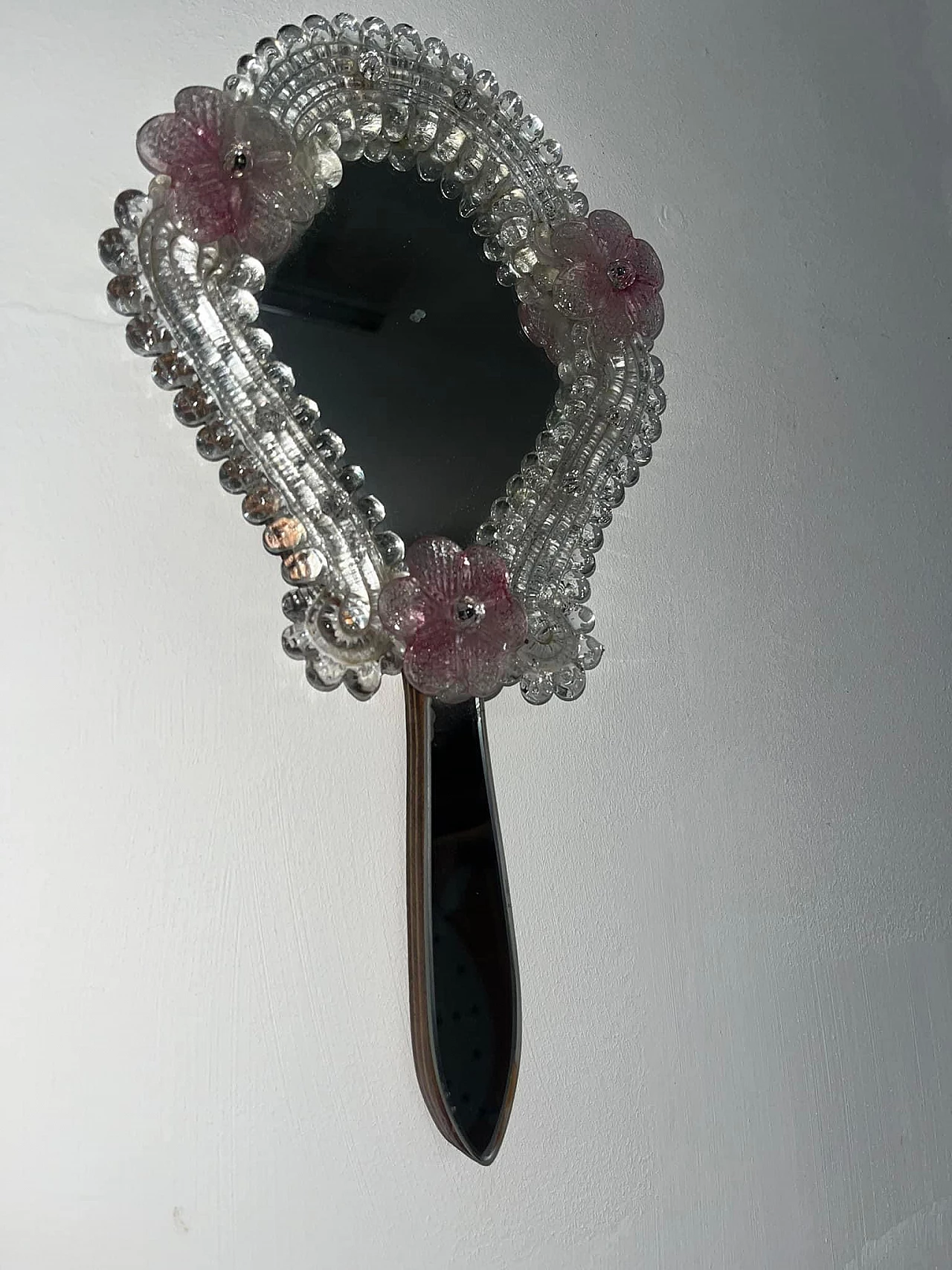 Murano glass mirror with pink floral motifs, 1950s 1