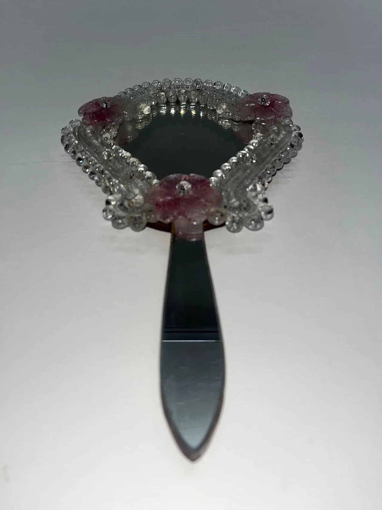 Specchio in vetro di Murano con motivi floreali rosa, anni '50 2