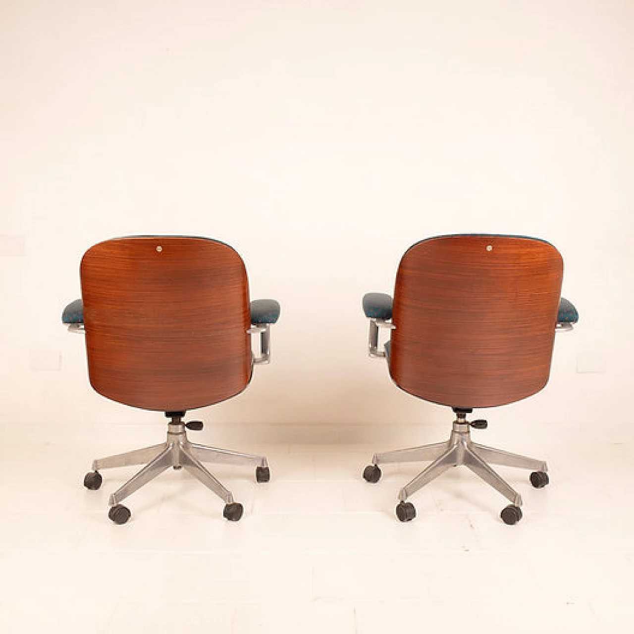 Pair of Parioli 8105 office chairs by Ennio Fazioli for MIM Roma 4