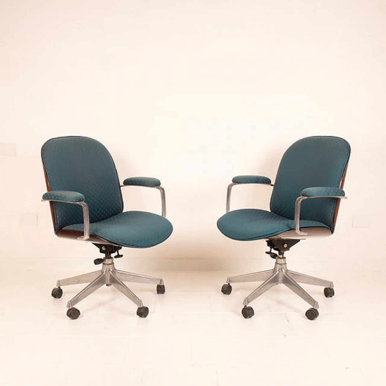 Pair of Parioli 8105 office chairs by Ennio Fazioli for MIM Roma 14