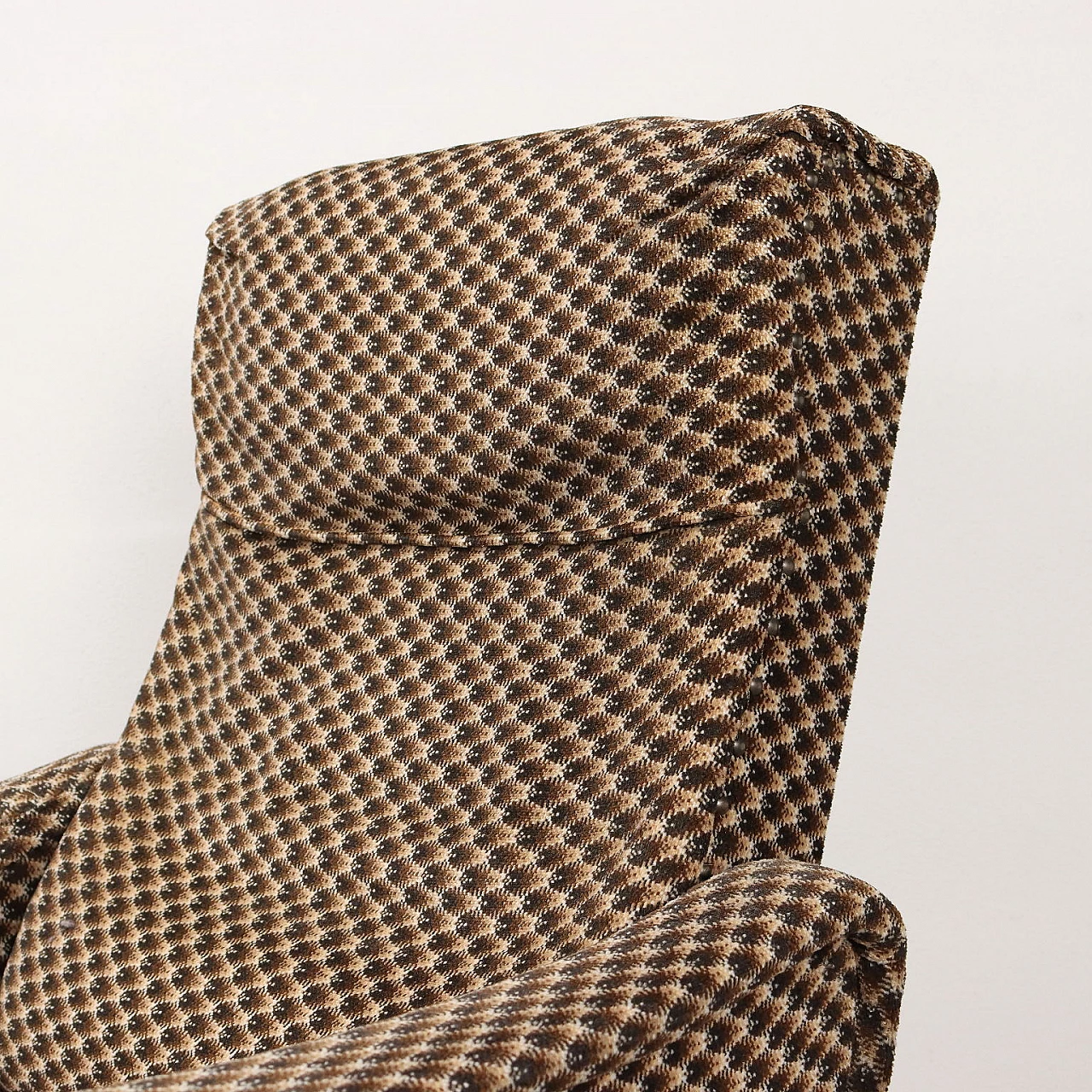 Reclining armchair in velvet and metal base, 1960s 5