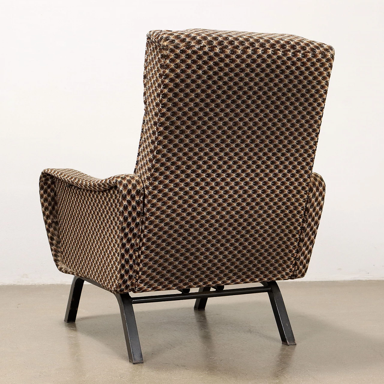 Reclining armchair in velvet and metal base, 1960s 9