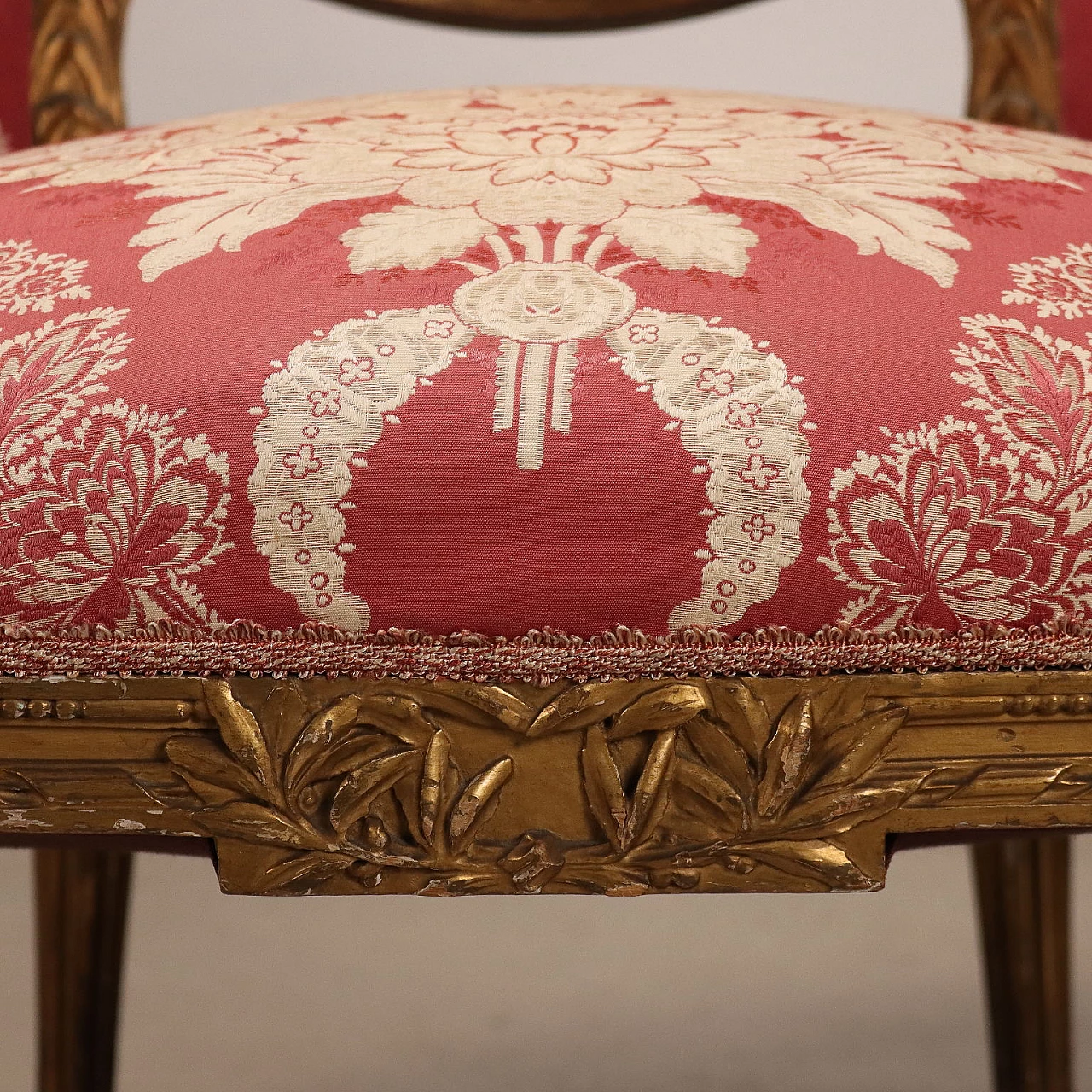 Armchair in carved wood and red decorated fabric, 19th century 7