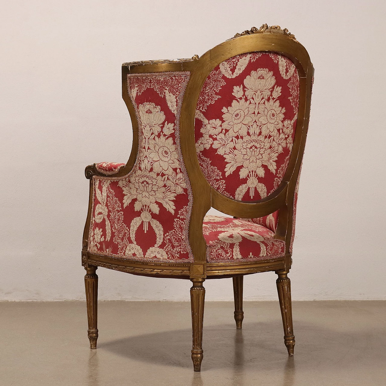 Armchair in carved wood and red decorated fabric, 19th century 10