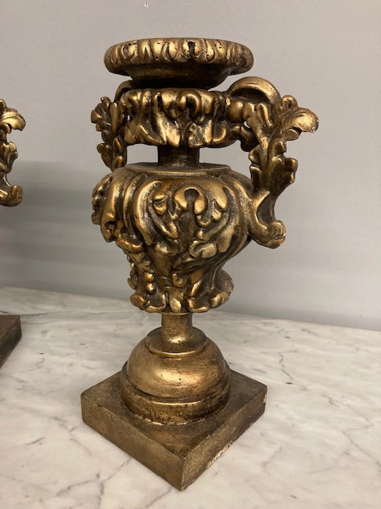 Pair of gilded carved wooden palm vases, 19th century 3