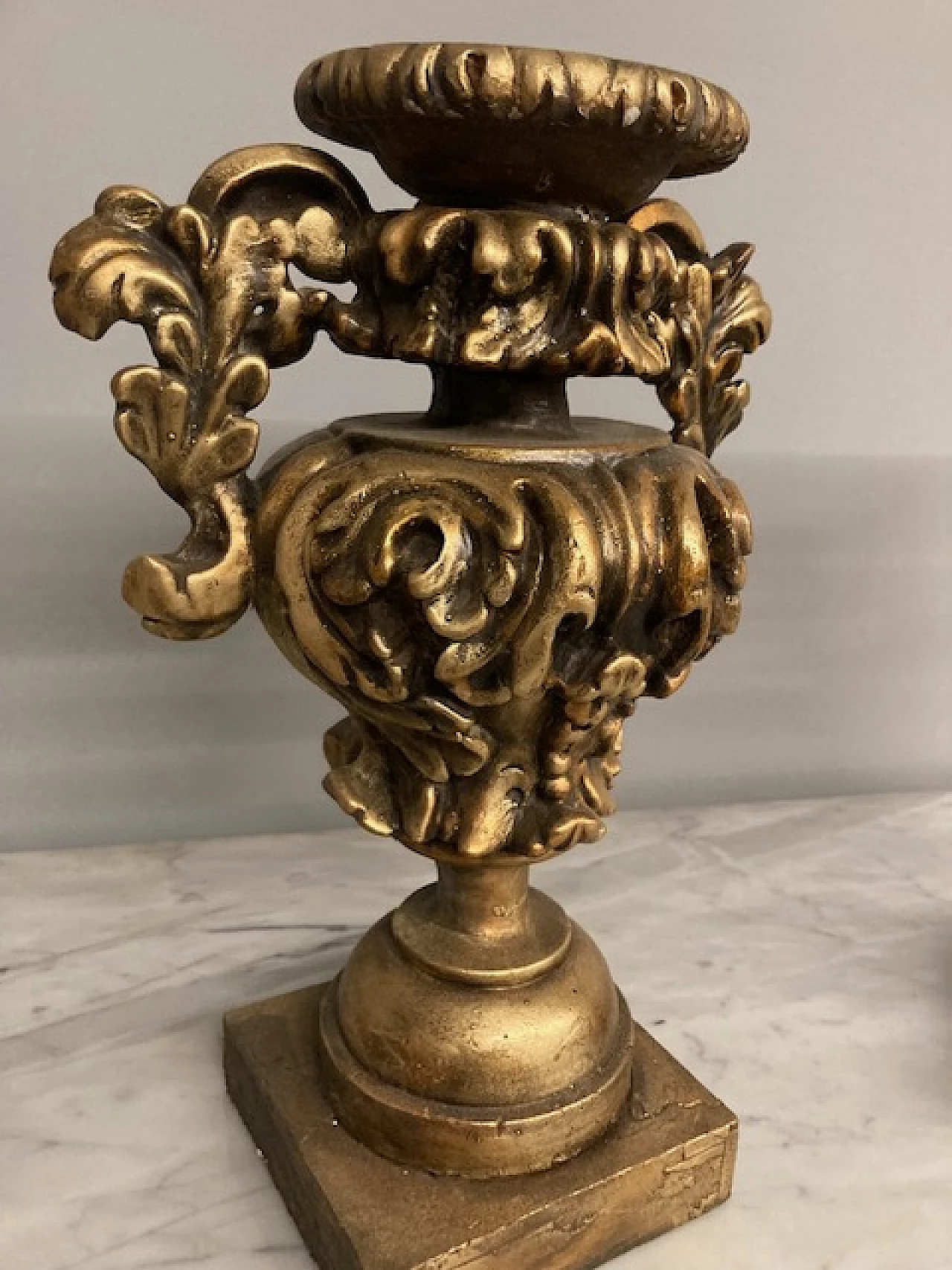 Pair of gilded carved wooden palm vases, 19th century 5