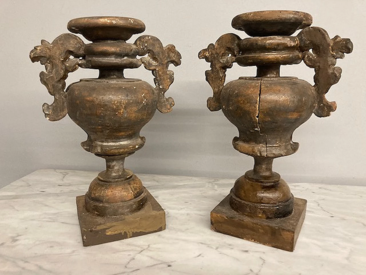 Pair of gilded carved wooden palm vases, 19th century 9