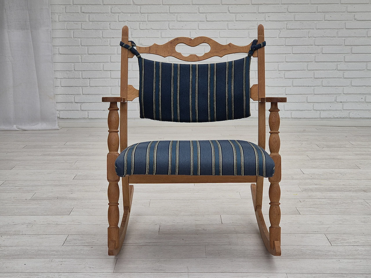 Rocking chair with footrest in oak and blue wool fabric, 1970s 4