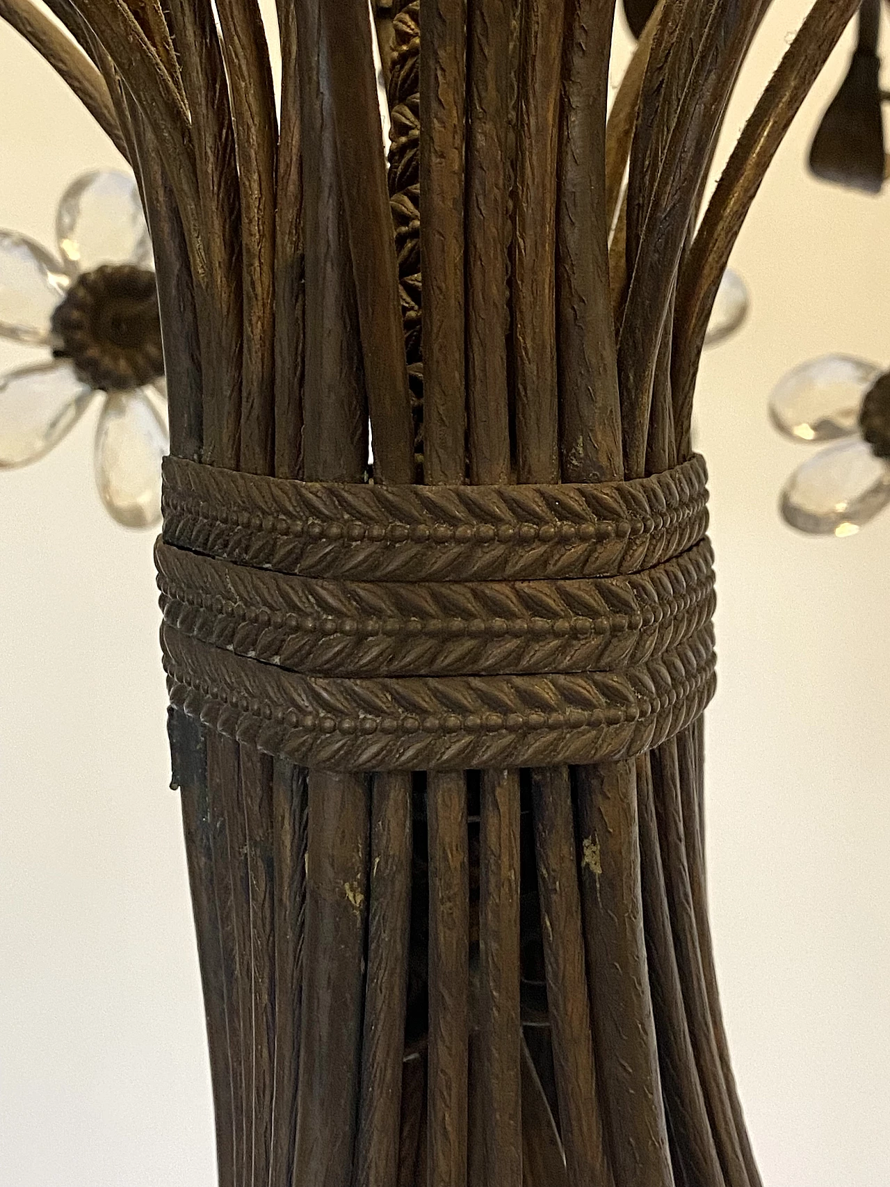 Lampadario a forma di bouquet in bronzo, ottone e vetro, anni '60 12