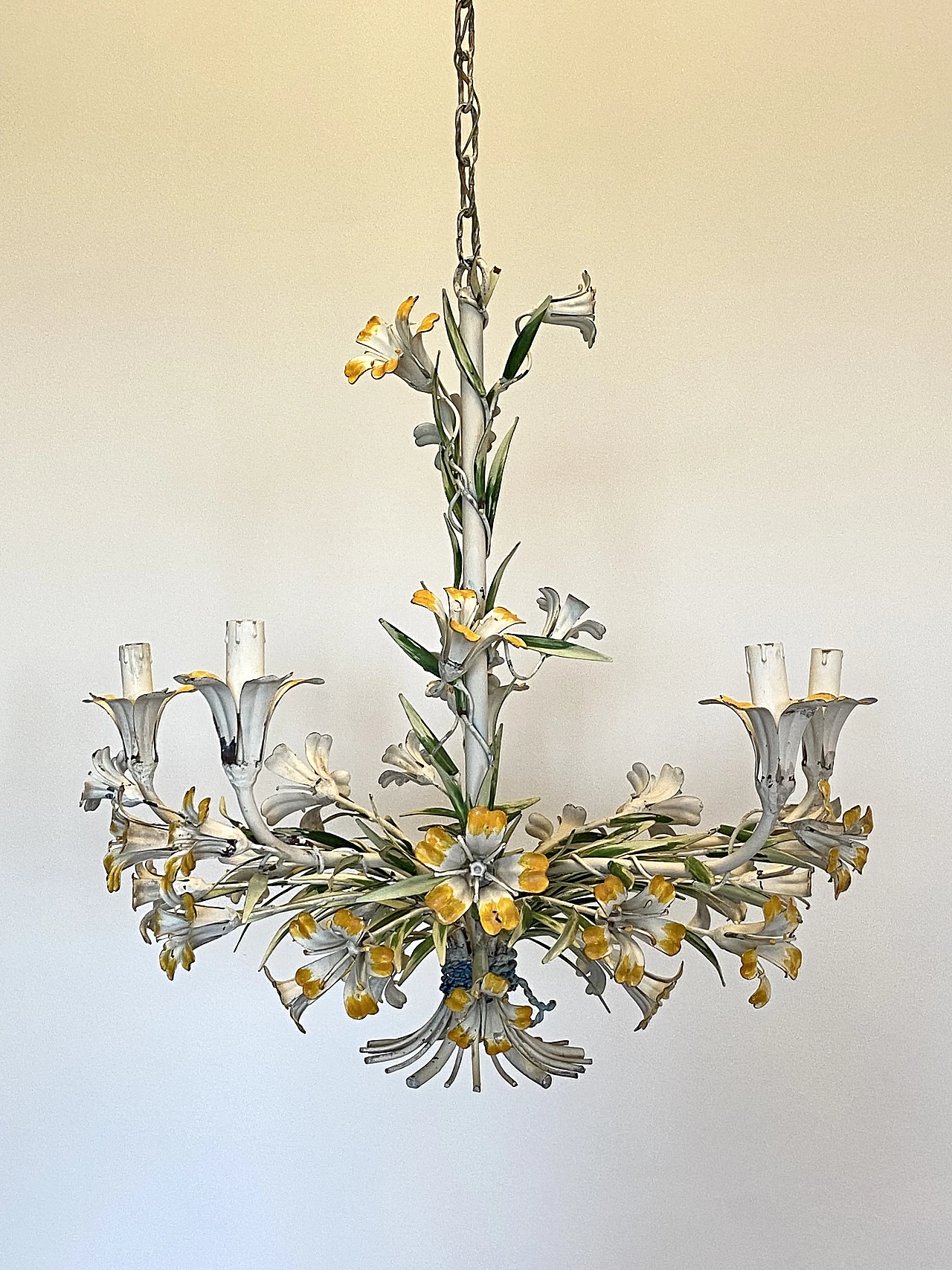 Bouquet-shaped chandelier in lacquered metal, 1960s 6