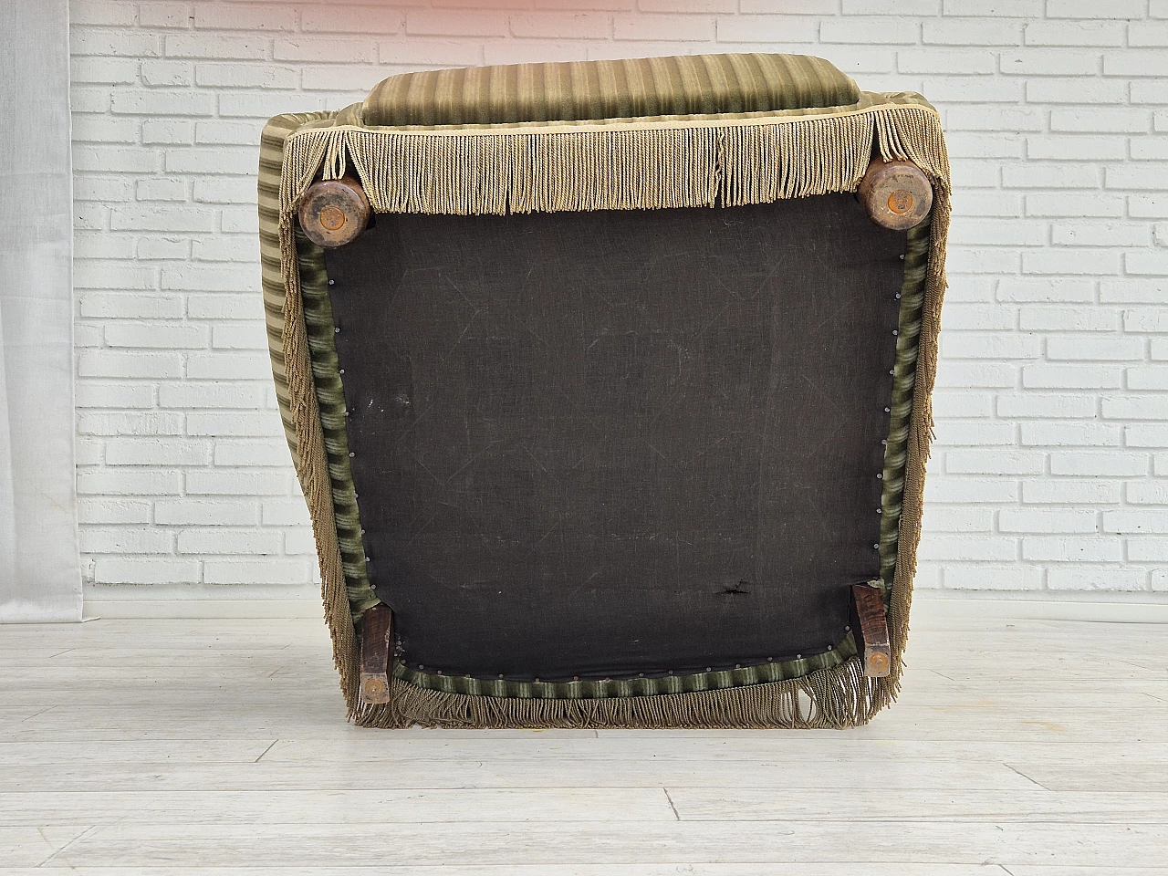 Danish armchair in green velour and and beech wood, 1960s 12