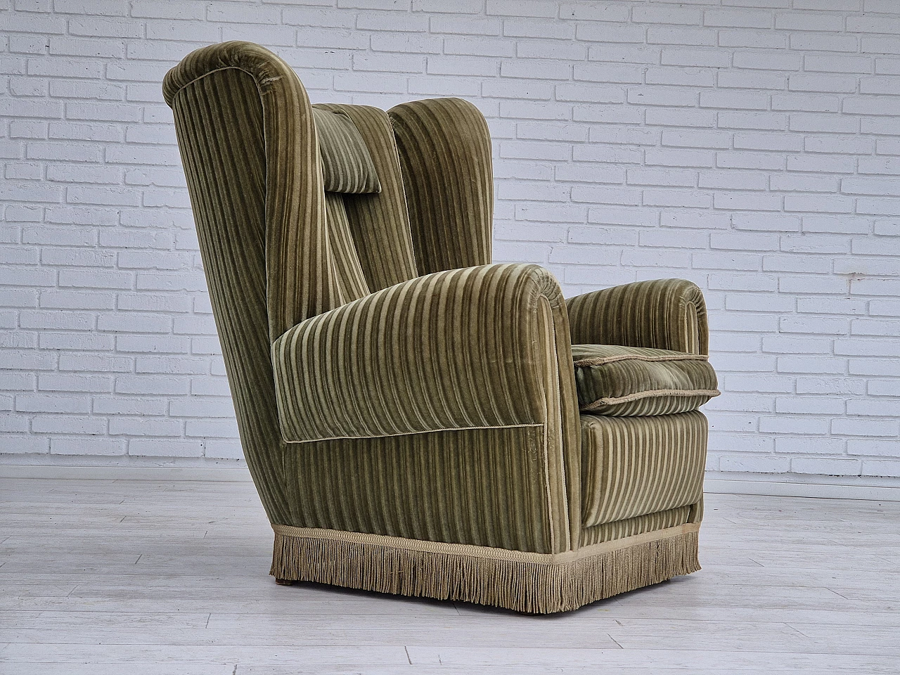 Danish green velvet armchair with high back, 1960s 1
