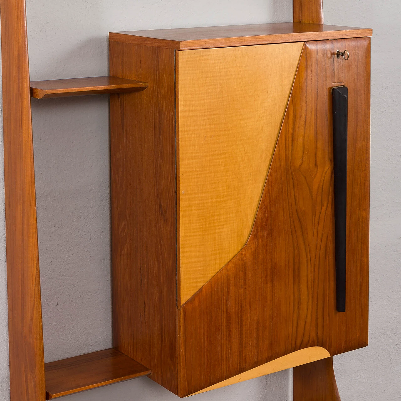Bar cabinet with pull-out shelf attributed to Ico Parisi, 1950s 6