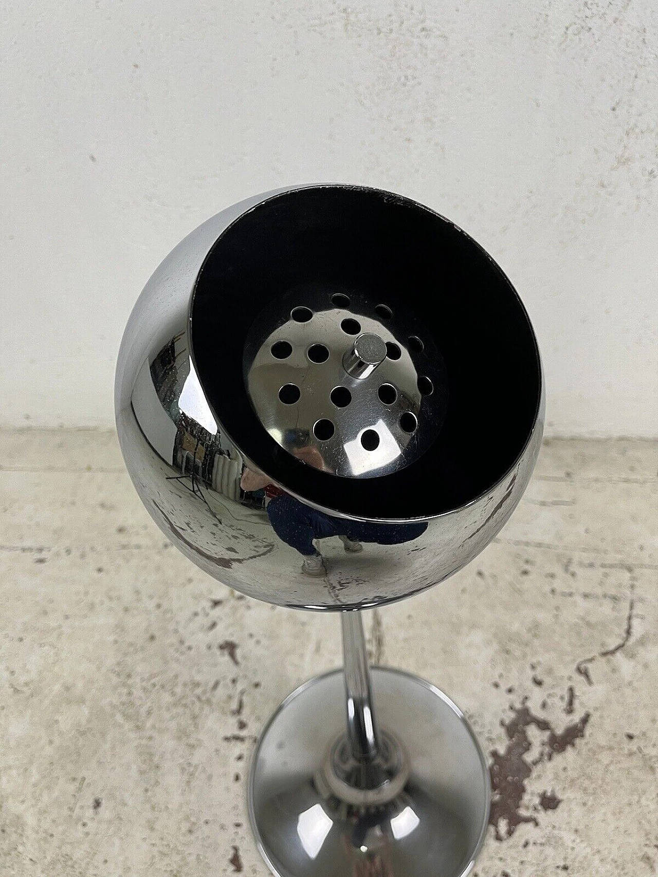 Posacenere da terra Space Age in acciaio di Reggiani, anni '60 9