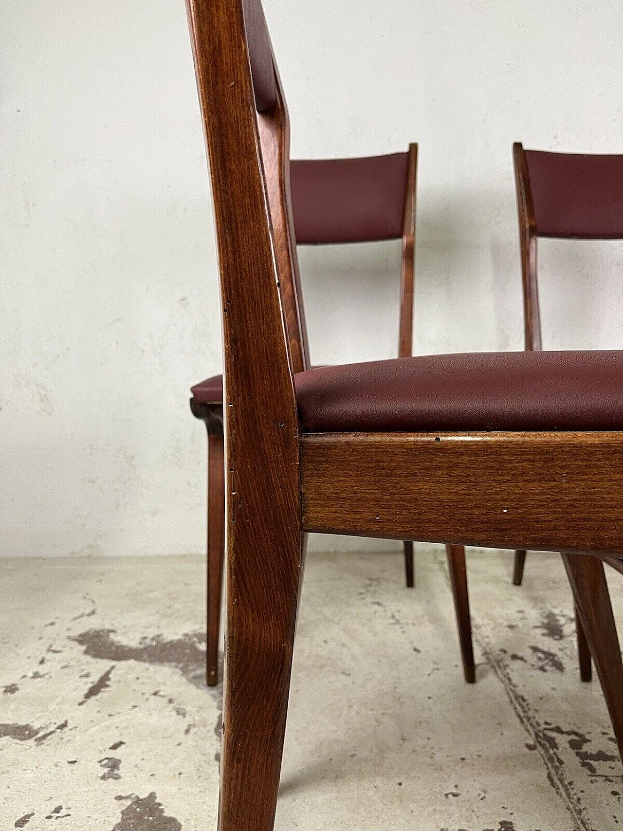 4 Chairs in wood and burgundy leatherette, 1950s 8