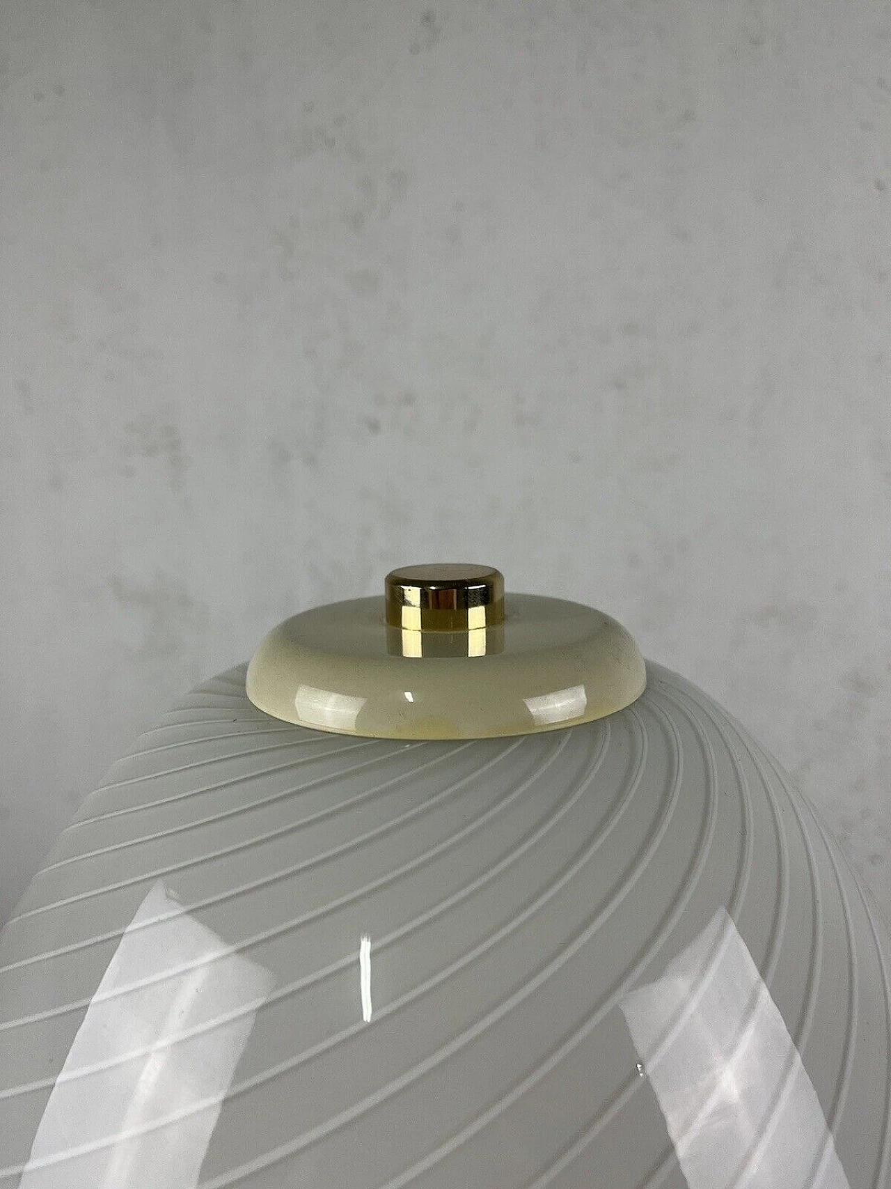 Varnished metal, glass and brass table lamp, 1970s 9