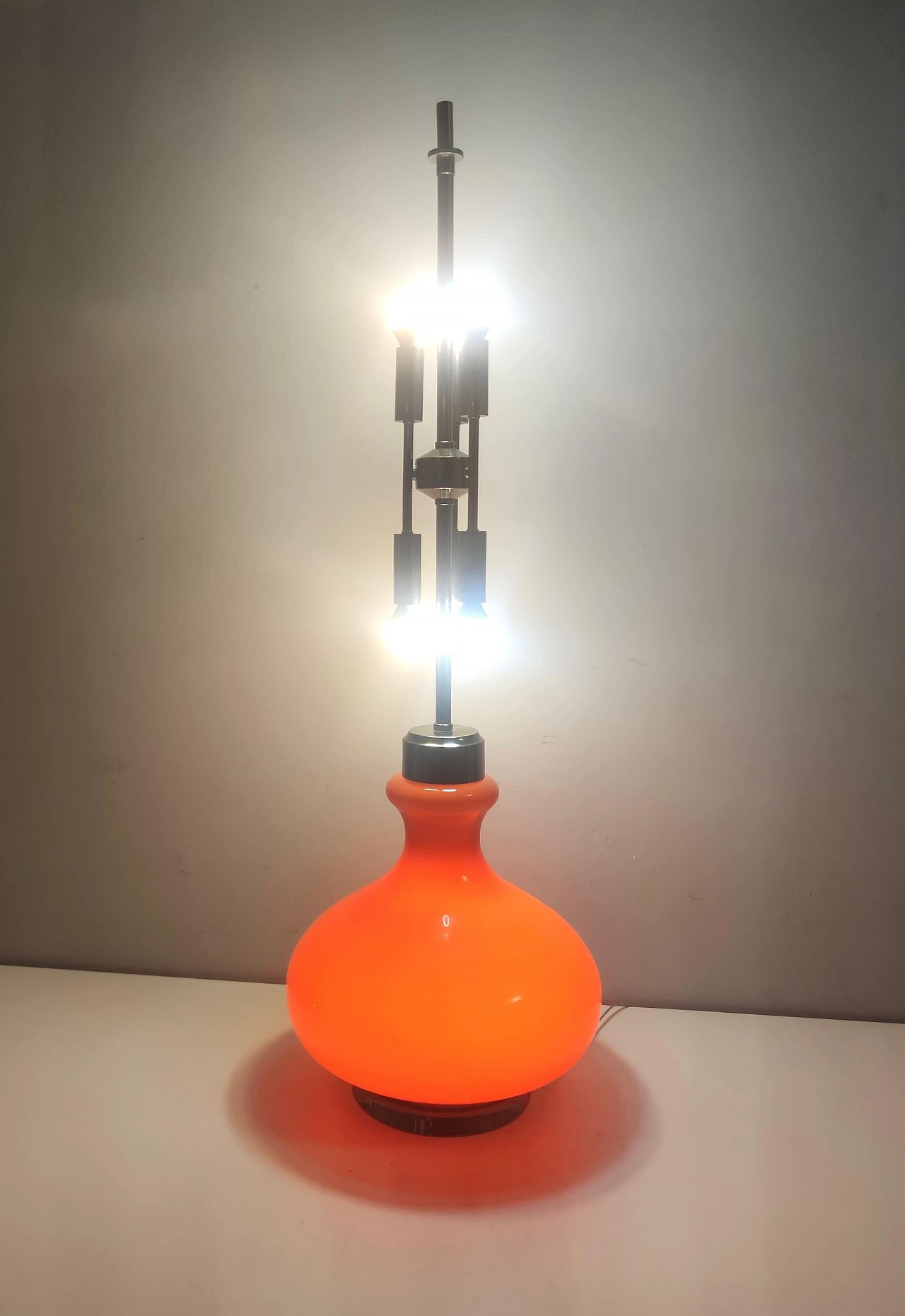Lampada in vetro arancione e metallo cromato di Carlo Nason, anni '70 6